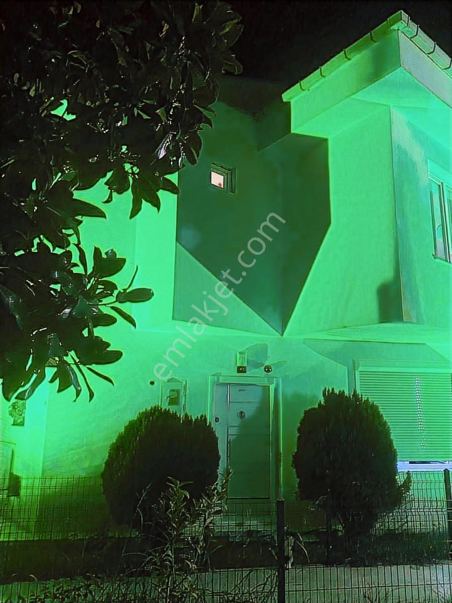 Antalya'da Denize 1,5 Km Eşyalı Havuzlu Sitede Kiralık Villa - Görsel 19