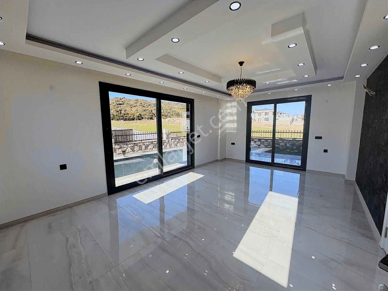 Didim Efeler Villalar Bölgesinde 5+1 Tam Bağımsız Havuzlu Villa - Görsel 10