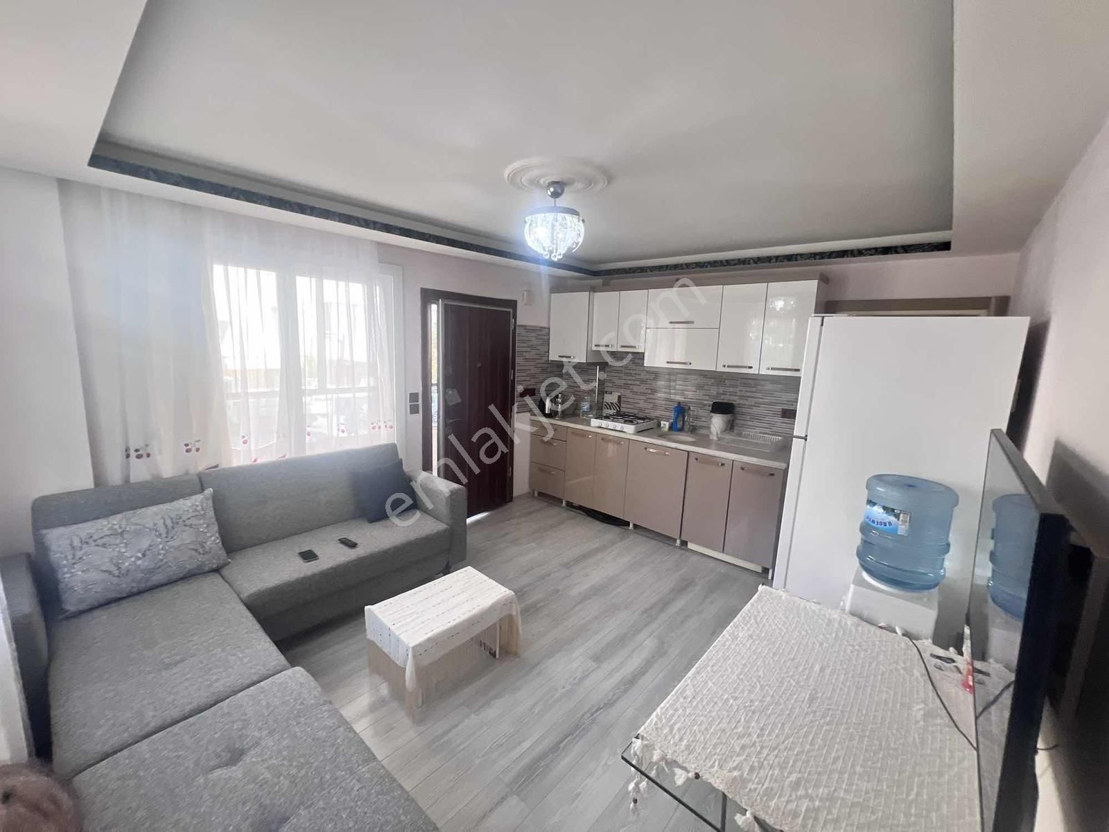 Didim Efeler Atatürk Bulvarına Yakın Ön Cephe 1+1 Eşyalı