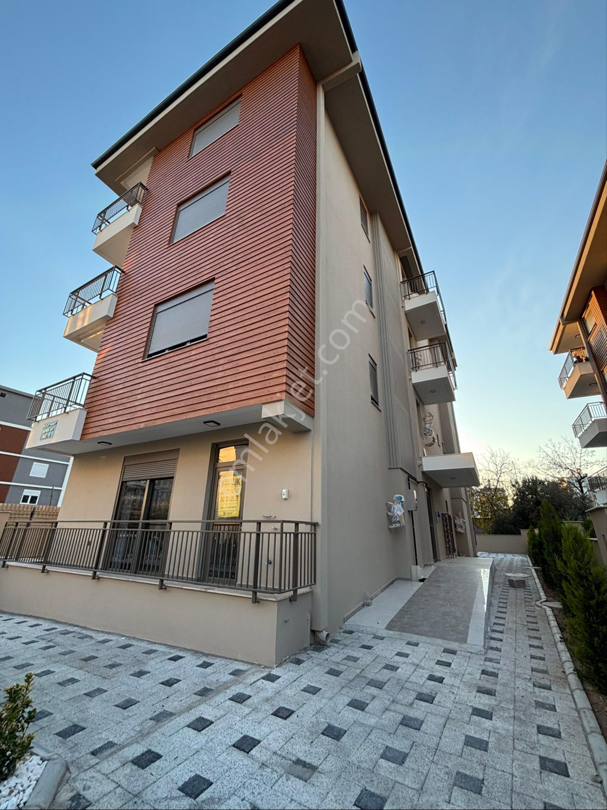 Mehmet Akif Ersoy Mah. Kiralık 1+1 Ayrı Mutfaklı Giriş Kat Daire