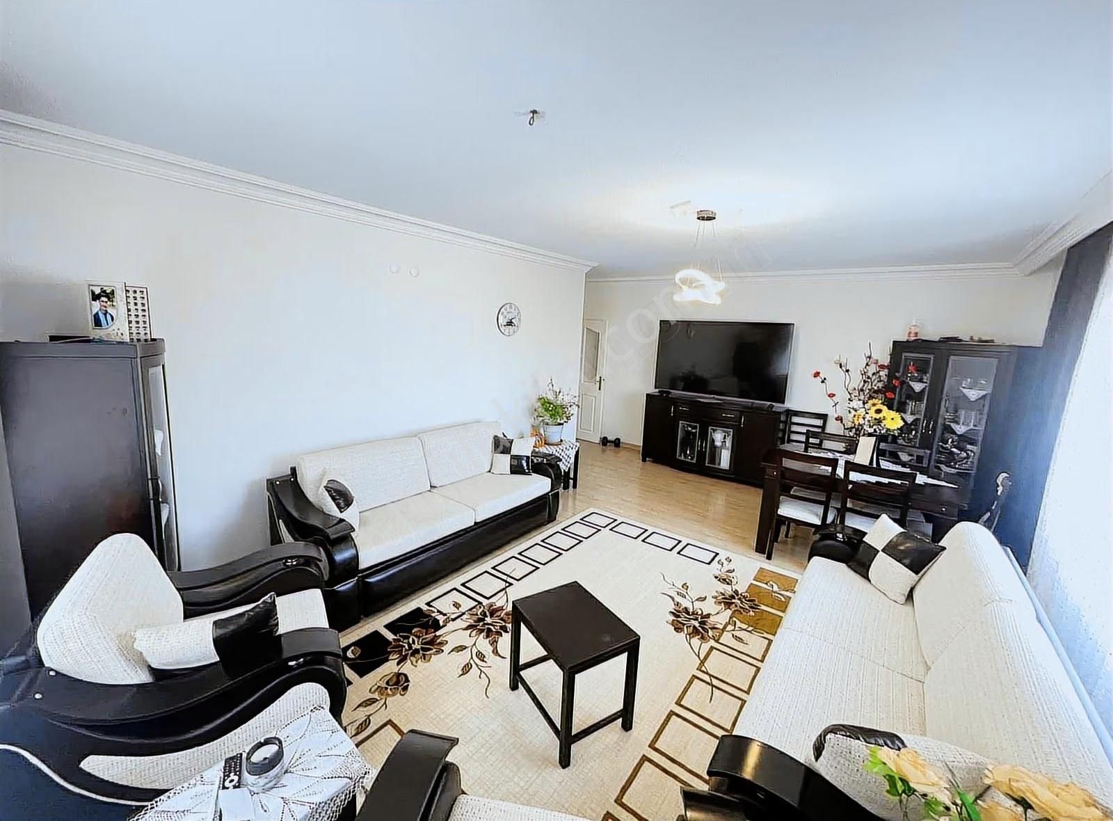 Eryamanda Kaçırılmayacak Fırsat! Geniş 4+1 Satılık Daire