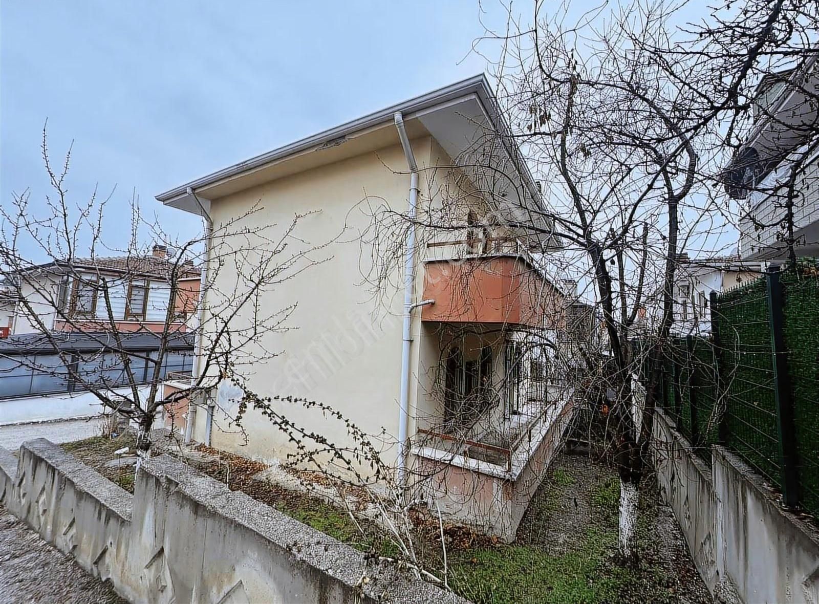 Batıkent Uğur Mumcu Mahallesin'de Kiralık Köşe Müstakil Ev - Görsel 6