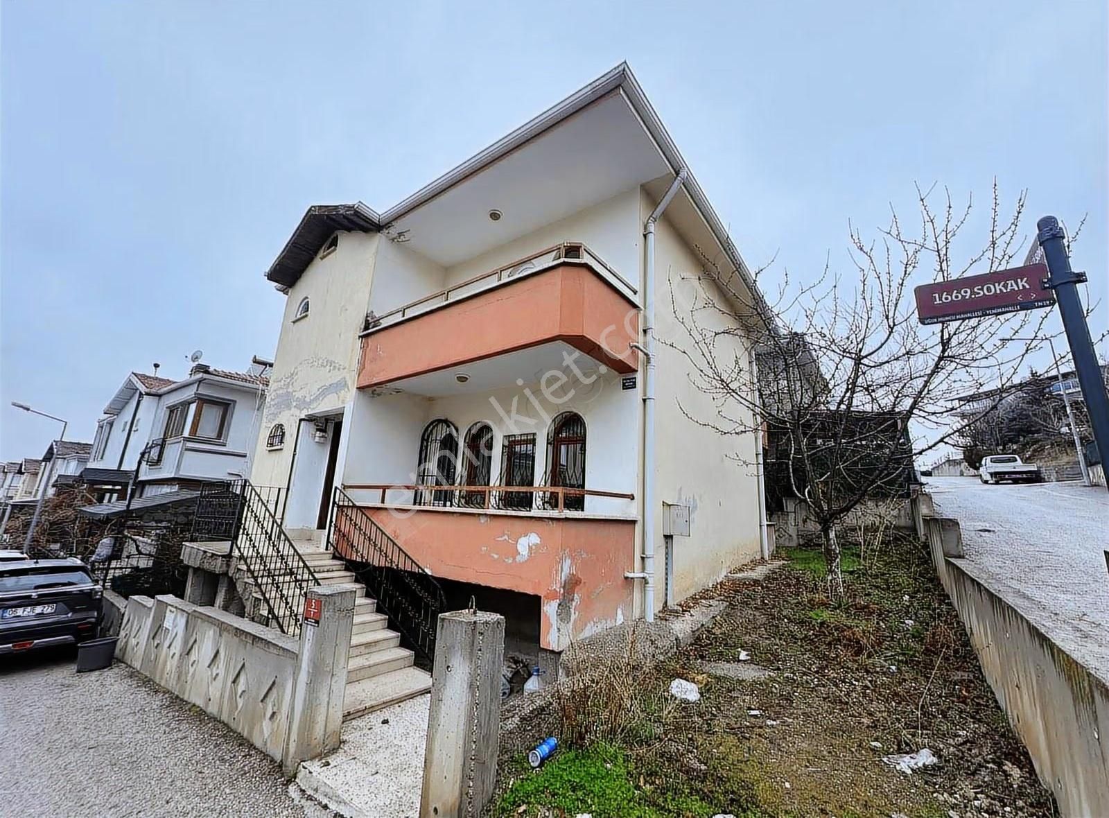 Batıkent Uğur Mumcu Mahallesin'de Kiralık Köşe Müstakil Ev - Görsel 2