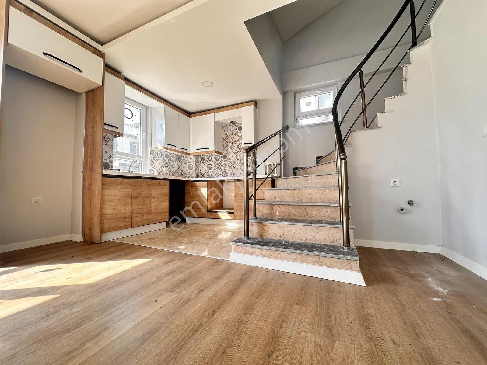 Mega Yapıdan Yeniçiftlikte İskanlı Geniş Bahçeli Lüx Müstakil - Görsel 19