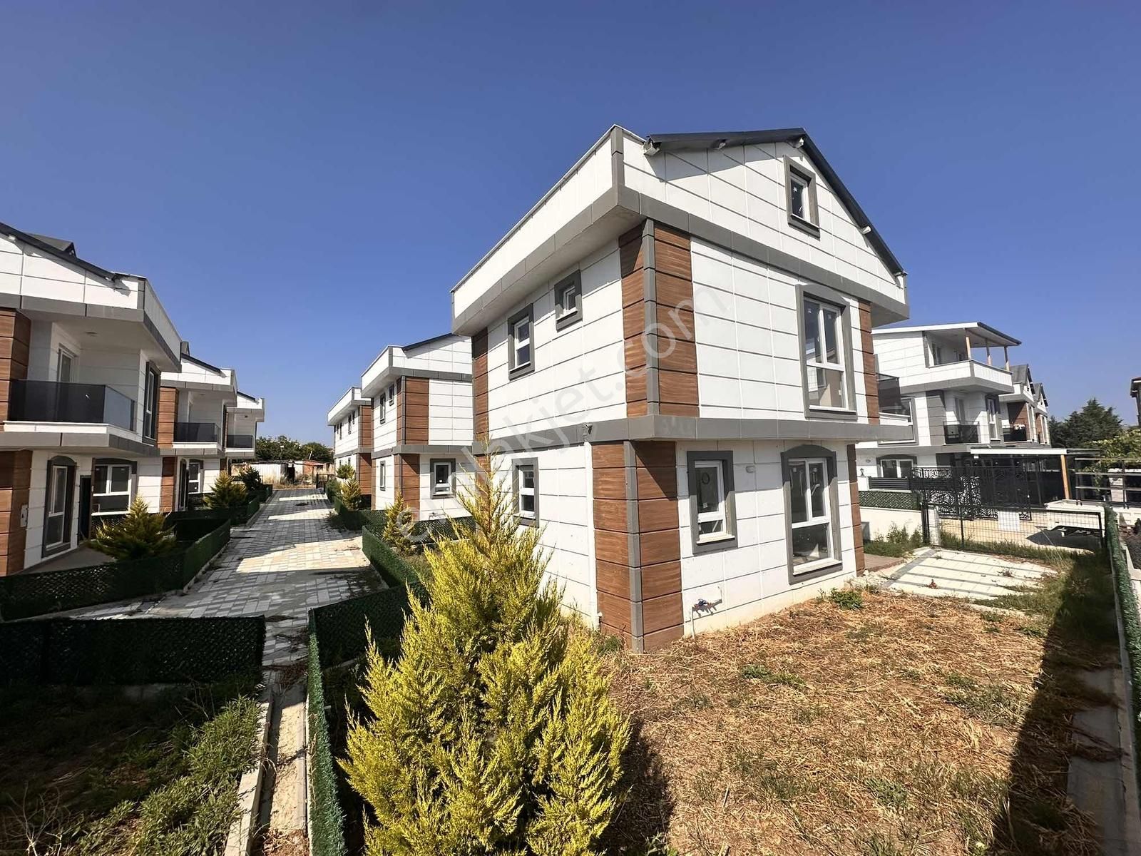 Mega Yapıdan Yeniçiftlikte İskanlı Geniş Bahçeli Lüx Müstakil - Görsel 27