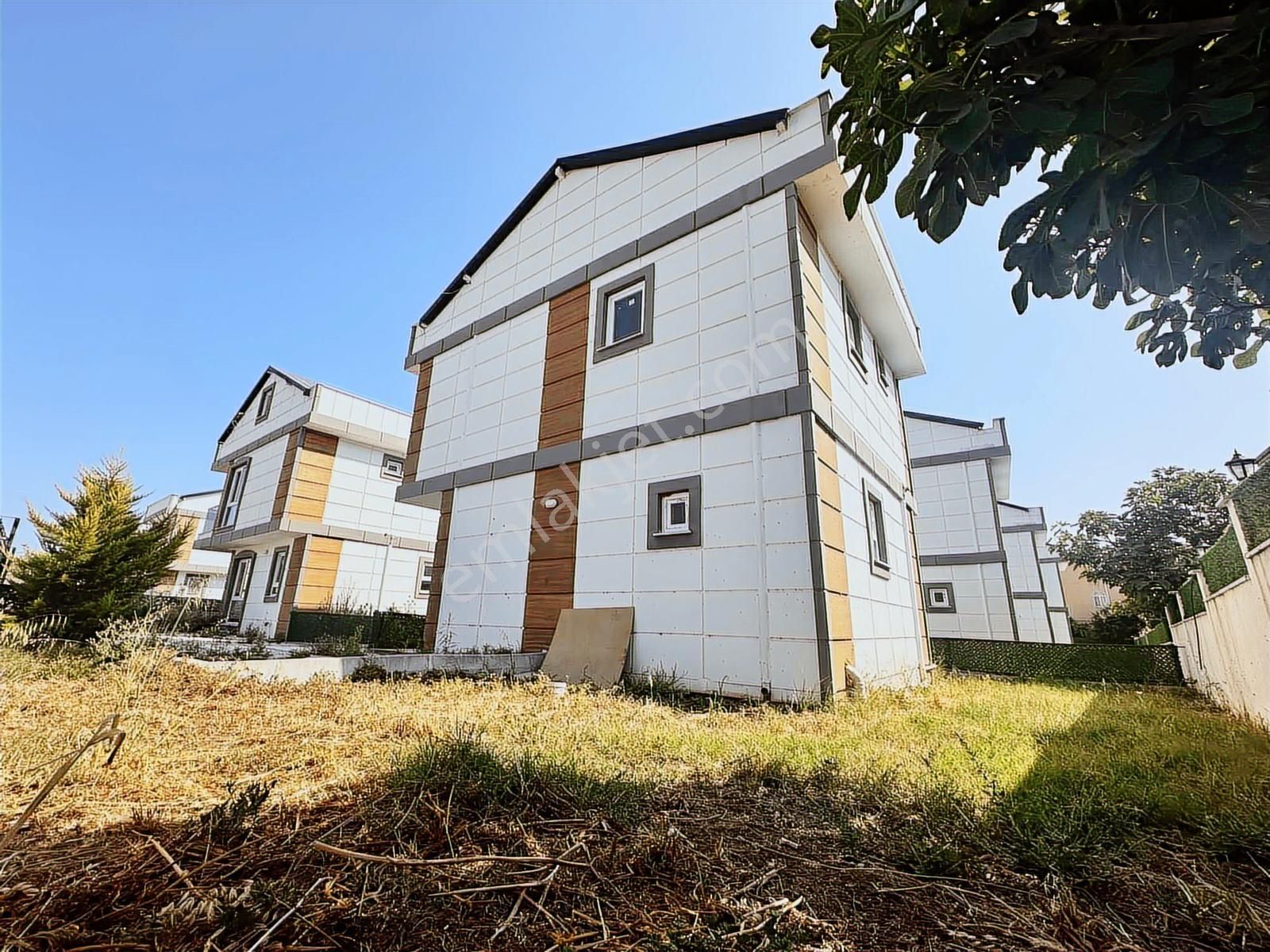 Mega Yapıdan Yeniçiftlikte İskanlı Geniş Bahçeli Lüx Müstakil - Görsel 32