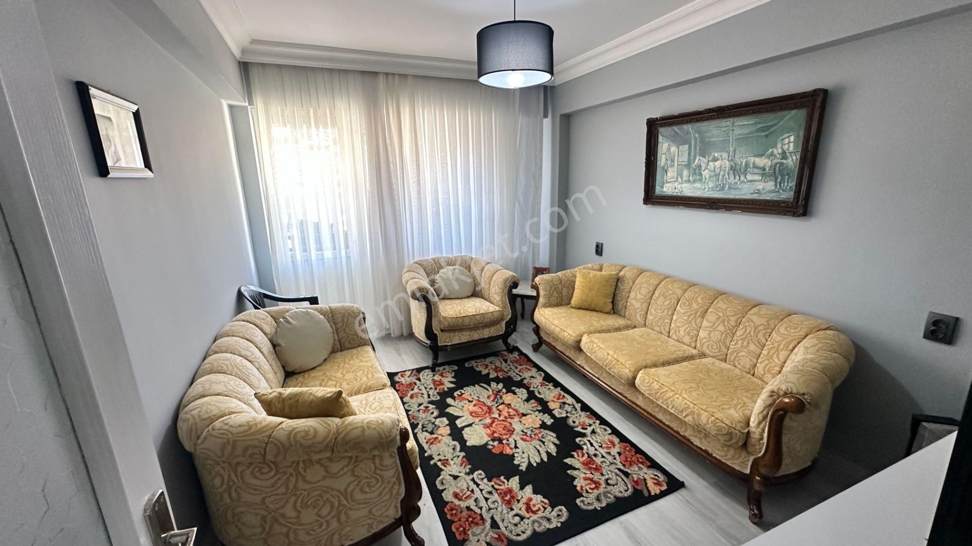 Kuşadası Camiatik Mah. Kılıçoğlu Sitesinde Satılık 3+1 - Görsel 8