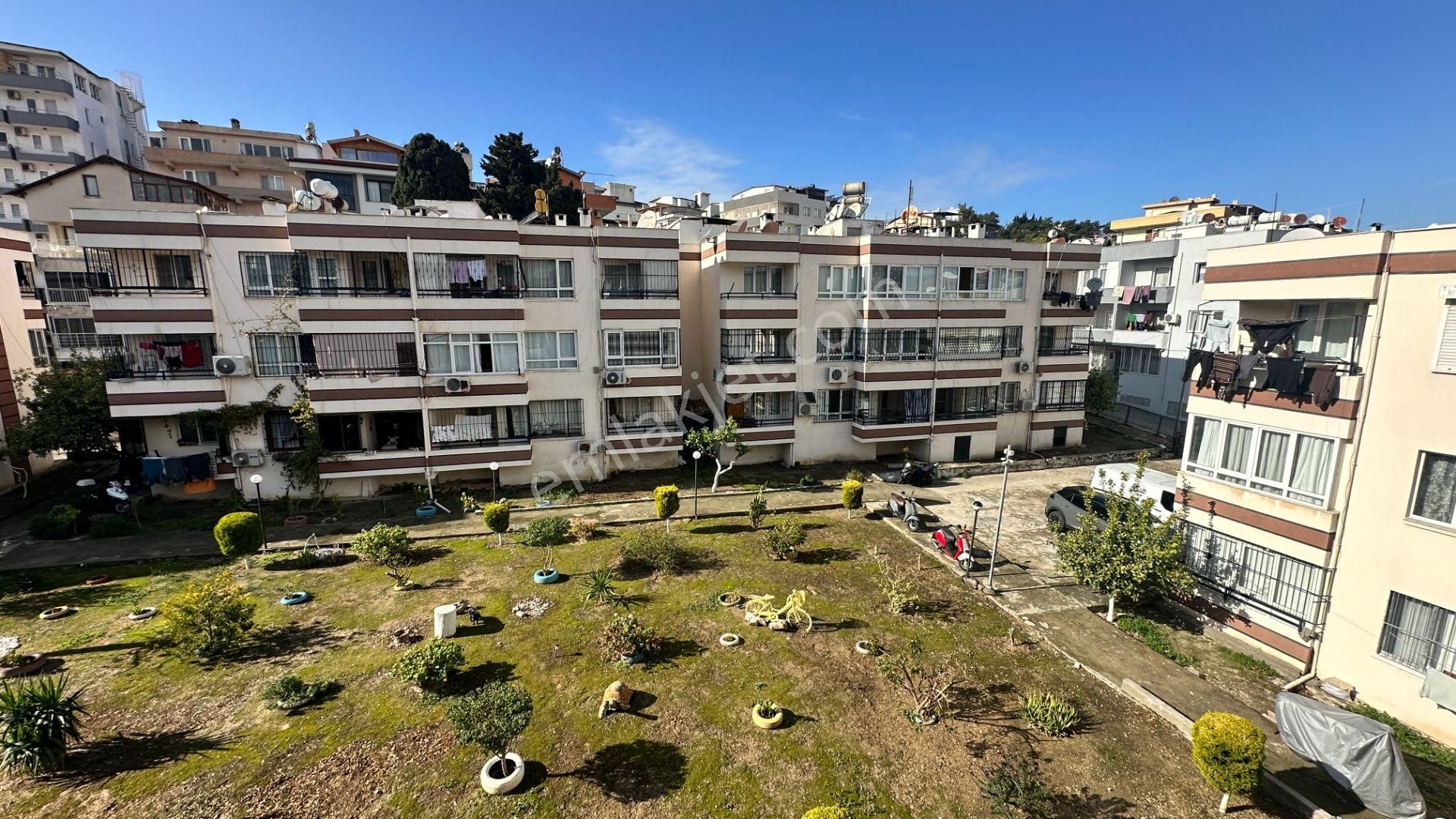 Kuşadası Camiatik Mah. Kılıçoğlu Sitesinde Satılık 3+1 - Görsel 17