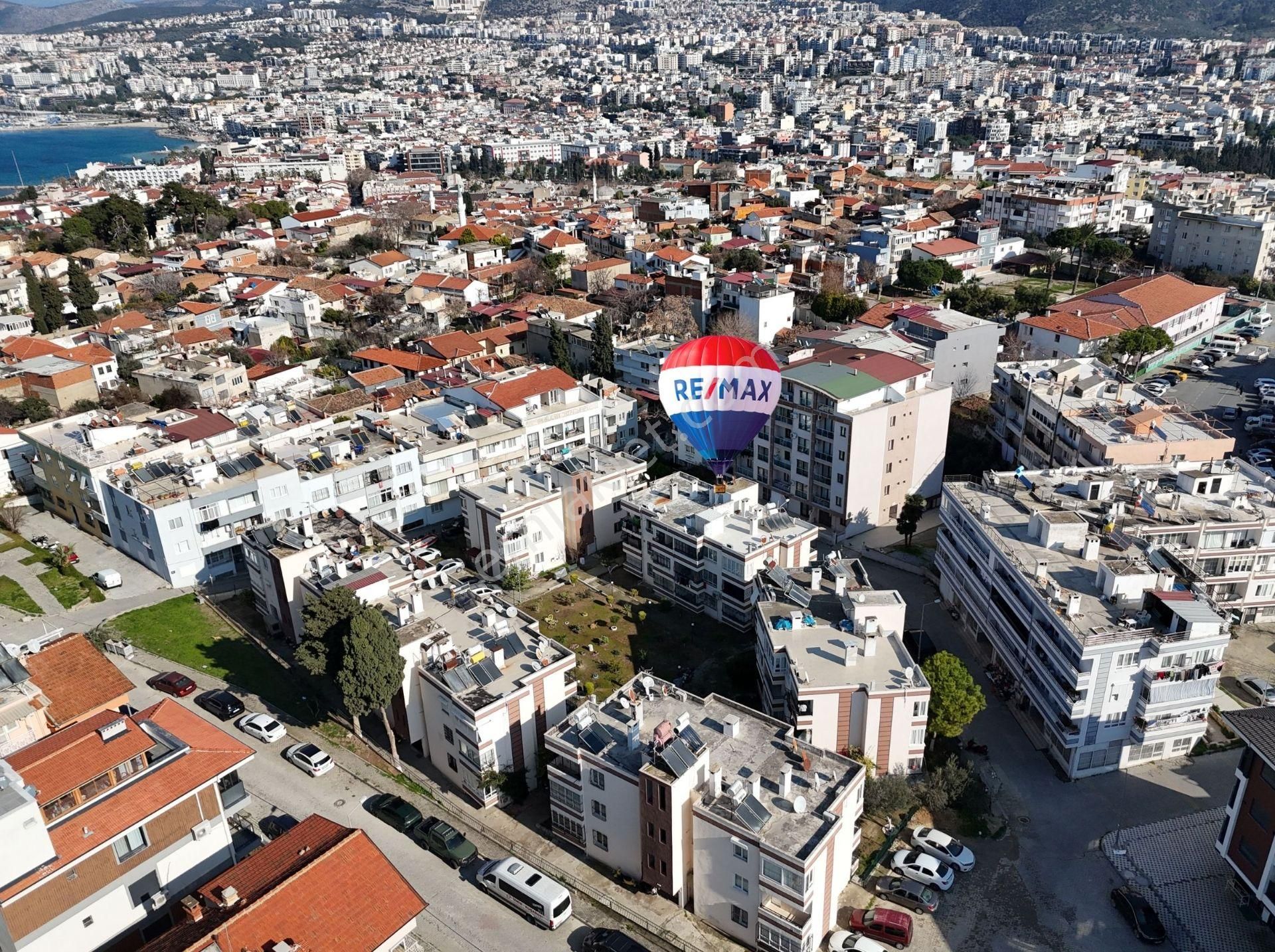 Kuşadası Camiatik Mah. Kılıçoğlu Sitesinde Satılık 3+1 - Görsel 4