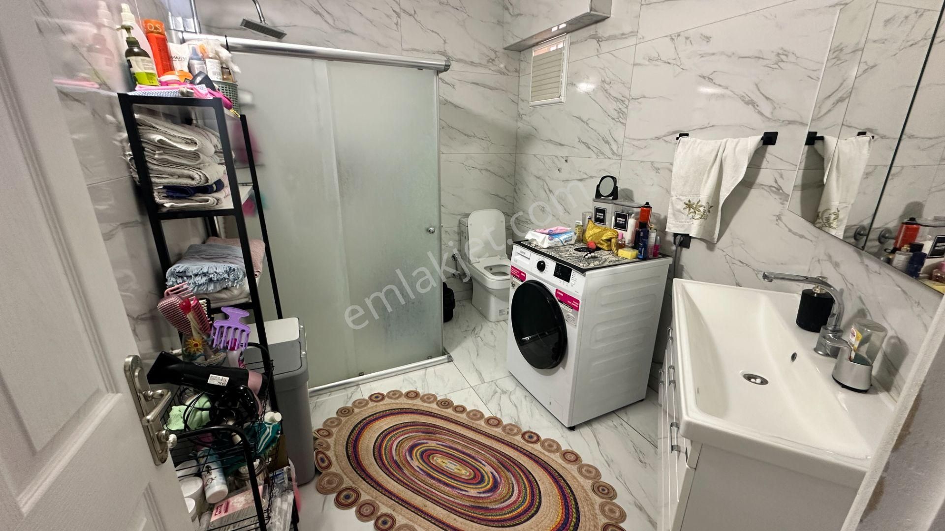 Kuşadası Camiatik Mah. Kılıçoğlu Sitesinde Satılık 3+1 - Görsel 13