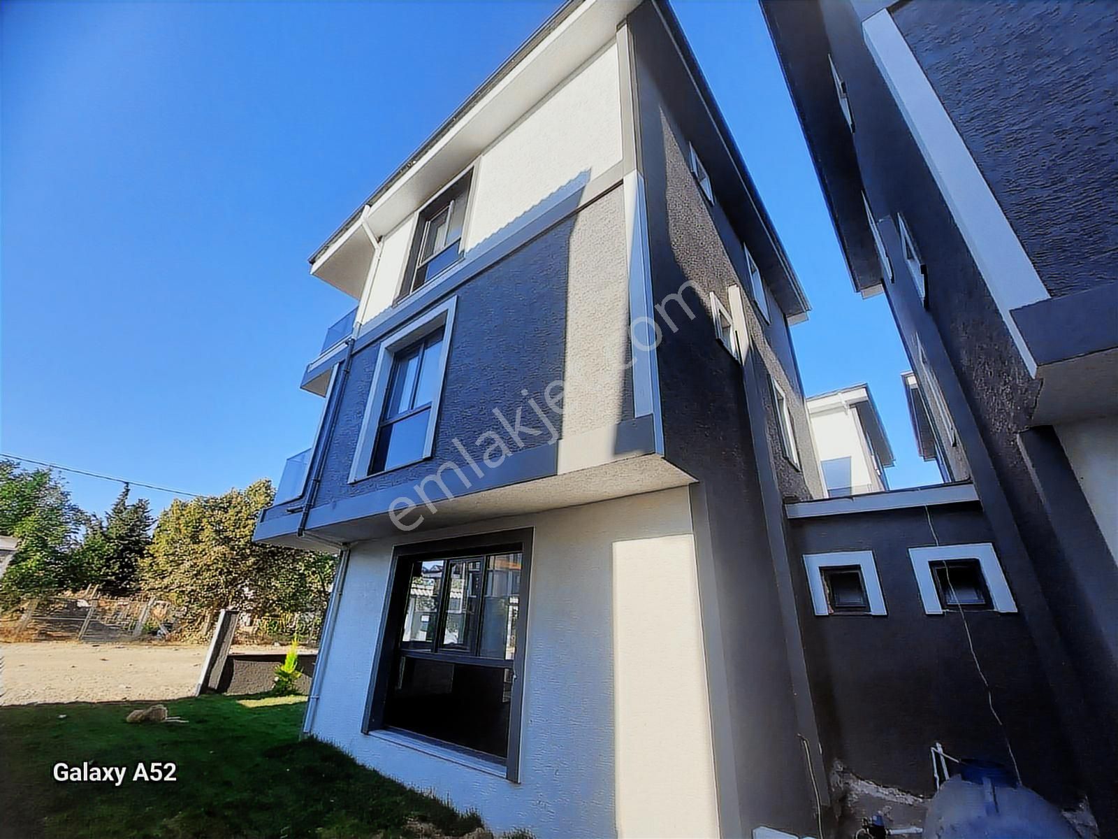 Mega Yapıdan Merkezi Konum Barbekülü Geniş Oturum 4+1 Lüx Villa - Görsel 9