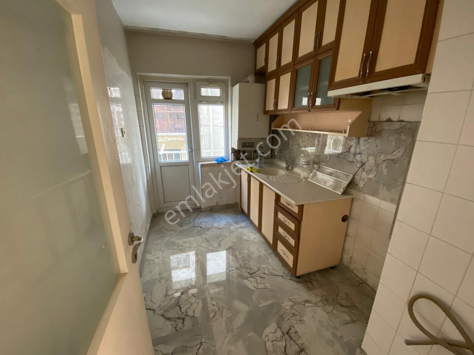 Refik Saydam Cad. Yakını 3+1 Altında Daire Olan Y.giriş - Görsel 14