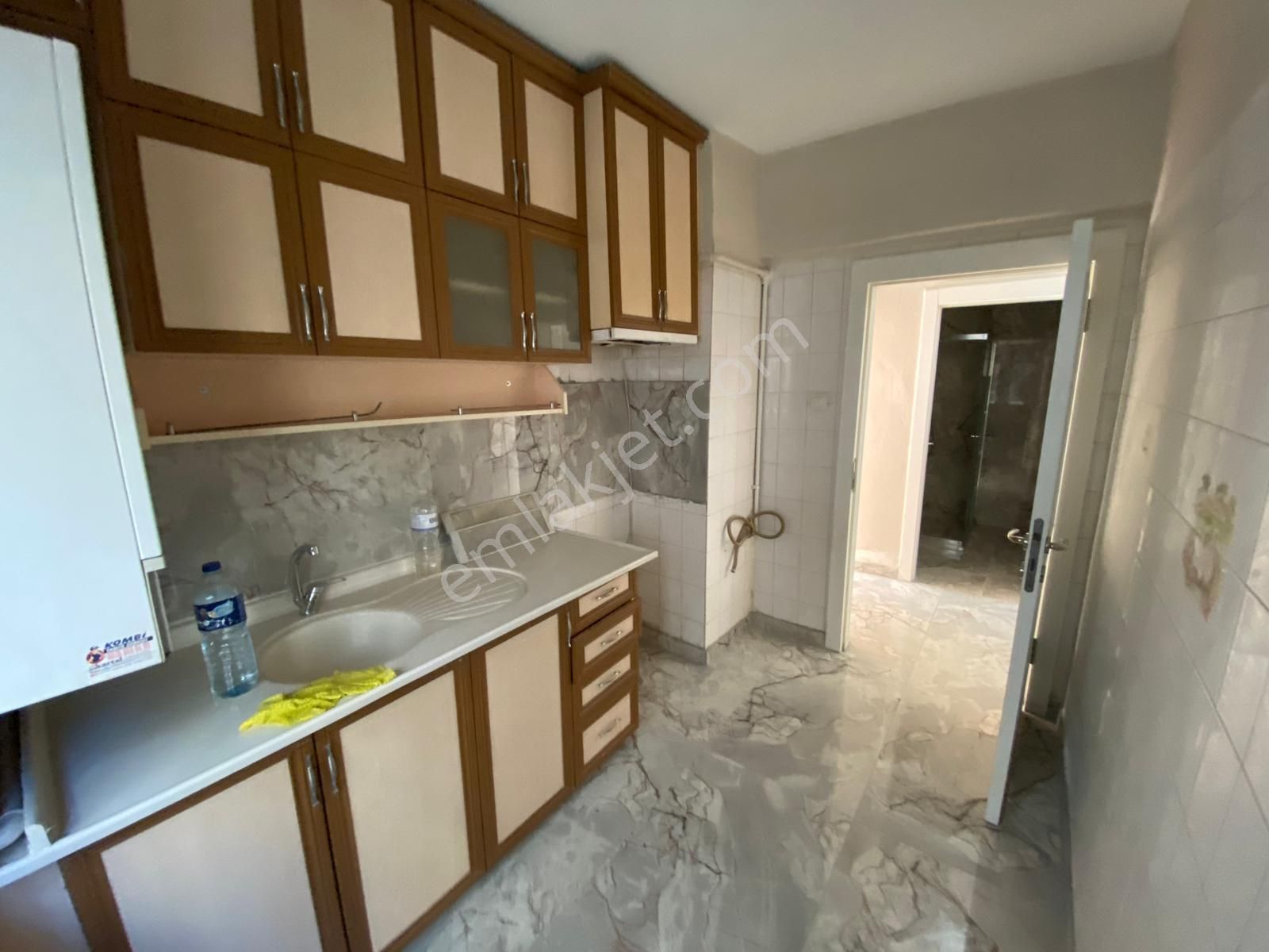 Refik Saydam Cad. Yakını 3+1 Altında Daire Olan Y.giriş - Görsel 15