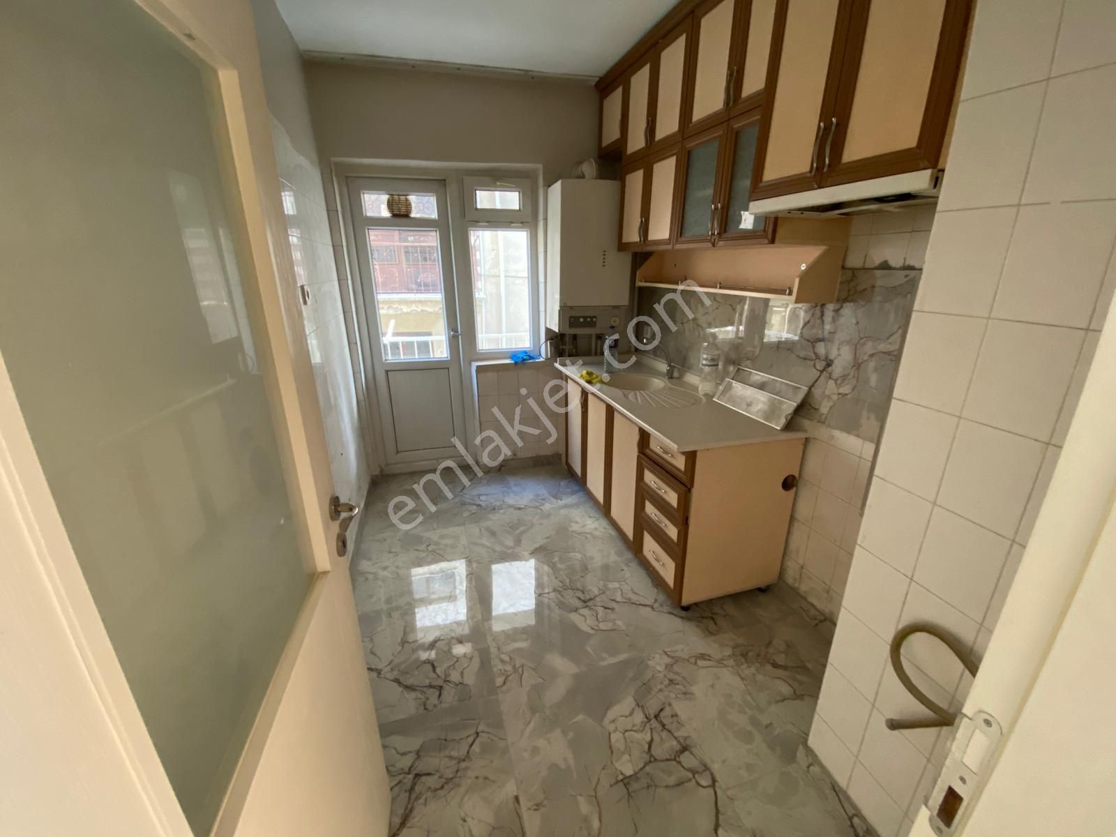 Refik Saydam Cad. Yakını 3+1 Altında Daire Olan Y.giriş - Görsel 19