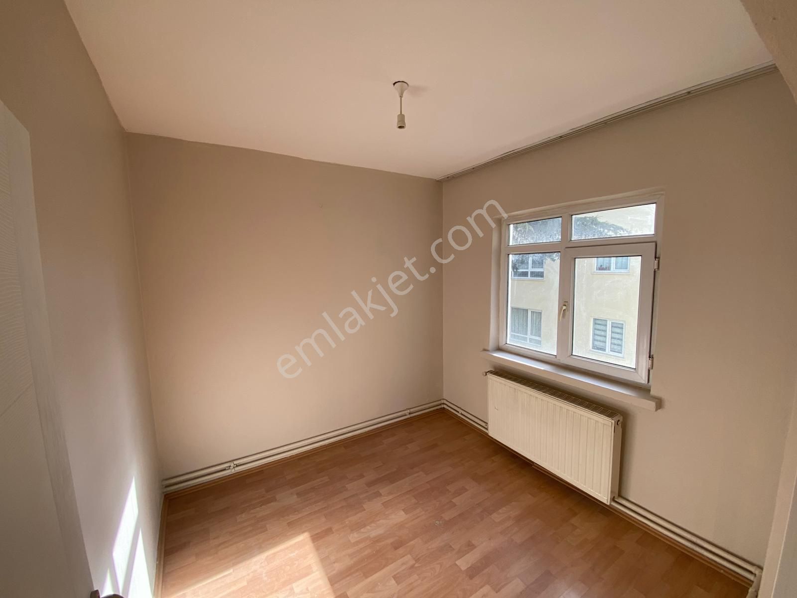 Refik Saydam Cad. Yakını 3+1 Altında Daire Olan Y.giriş - Görsel 3