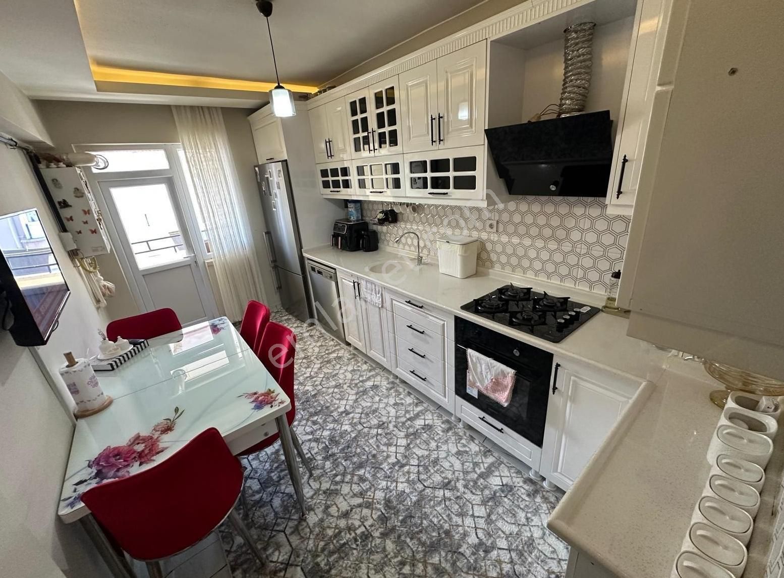 Hayal^den Ahievran Cad. Üzerinde E. Banyolu Geniş Full Yapılı Ön Cp. 3+1 Fırsat Daire ! - Görsel 7