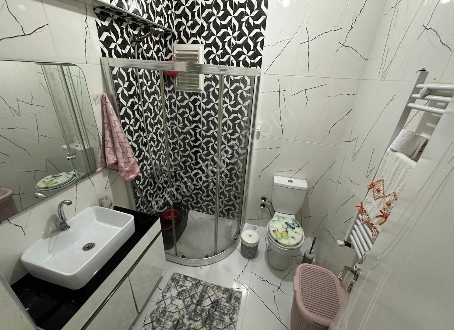 Hayal^den Ahievran Cad. Üzerinde E. Banyolu Geniş Full Yapılı Ön Cp. 3+1 Fırsat Daire ! - Görsel 23