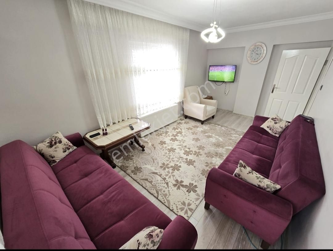 Pamuklar'da Özel İşçilikli Kapalı Çift Teras Balkonlu 5+1 Dublex - Görsel 27