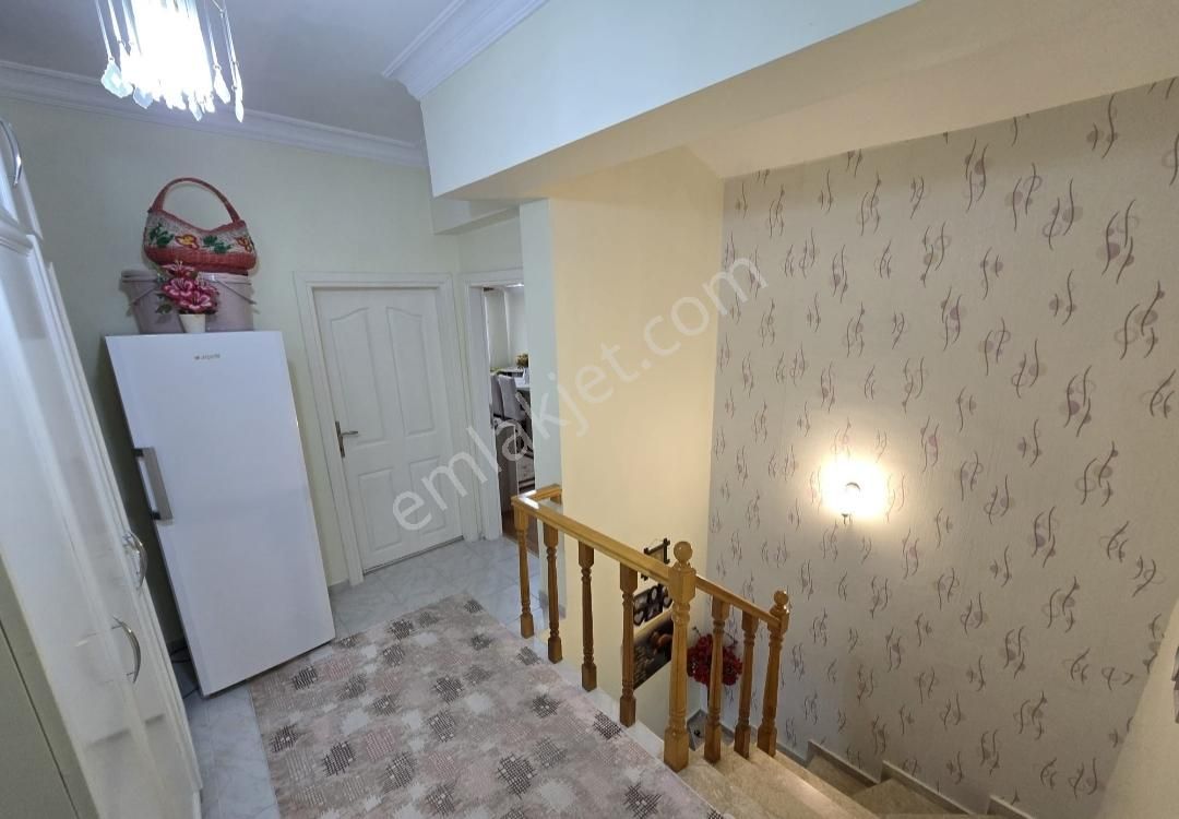 Pamuklar'da Özel İşçilikli Kapalı Çift Teras Balkonlu 5+1 Dublex - Görsel 2