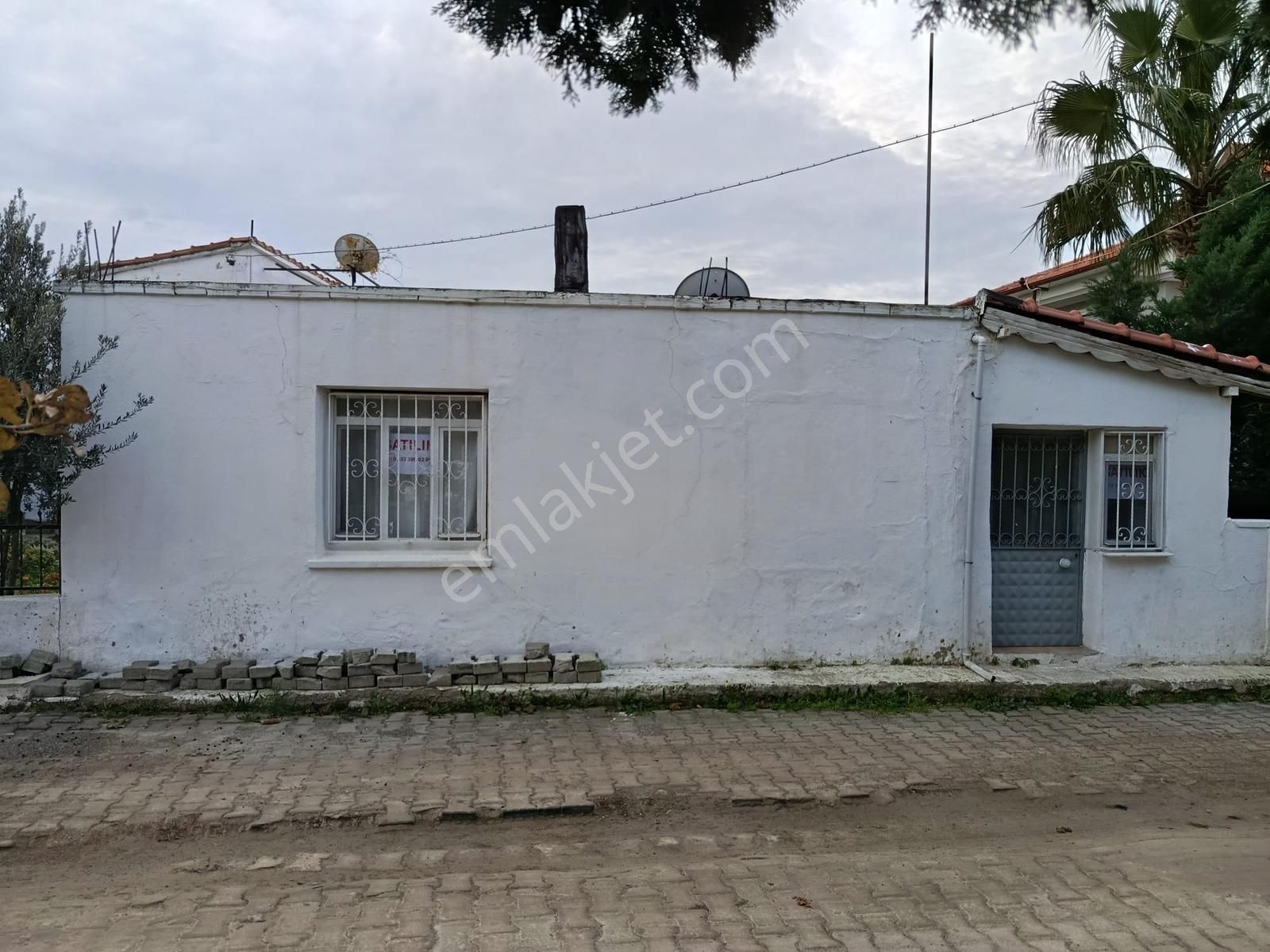 Şakran'da Denize 150m 3+1 Satılık Müstakil Ev