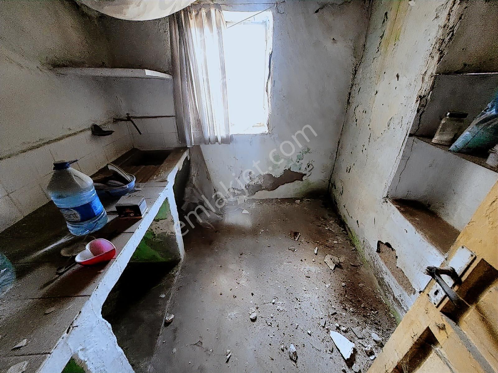 Edremit Tuzcumurat Mah.de Tadilatlık Müstakil Ev - Görsel 9