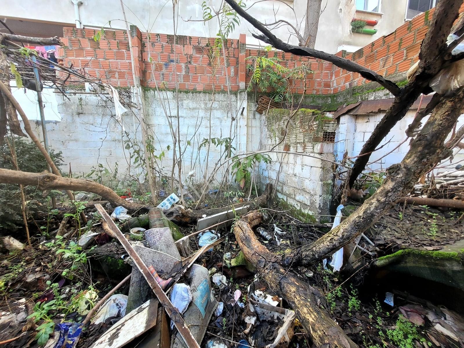 Edremit Tuzcumurat Mah.de Tadilatlık Müstakil Ev - Görsel 3