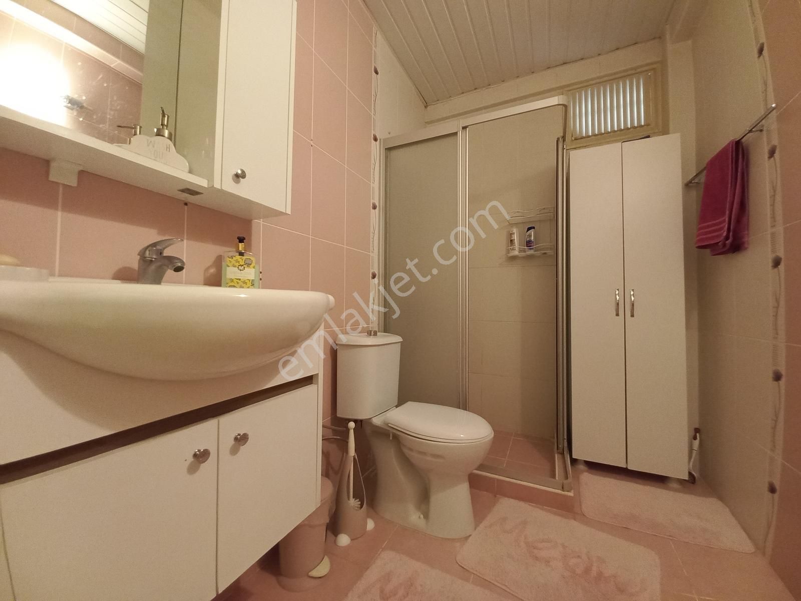 Işıklarda Keyifli Dekorasyonu İle Kiralık Eşyalı 2+1 Daire! - Görsel 4