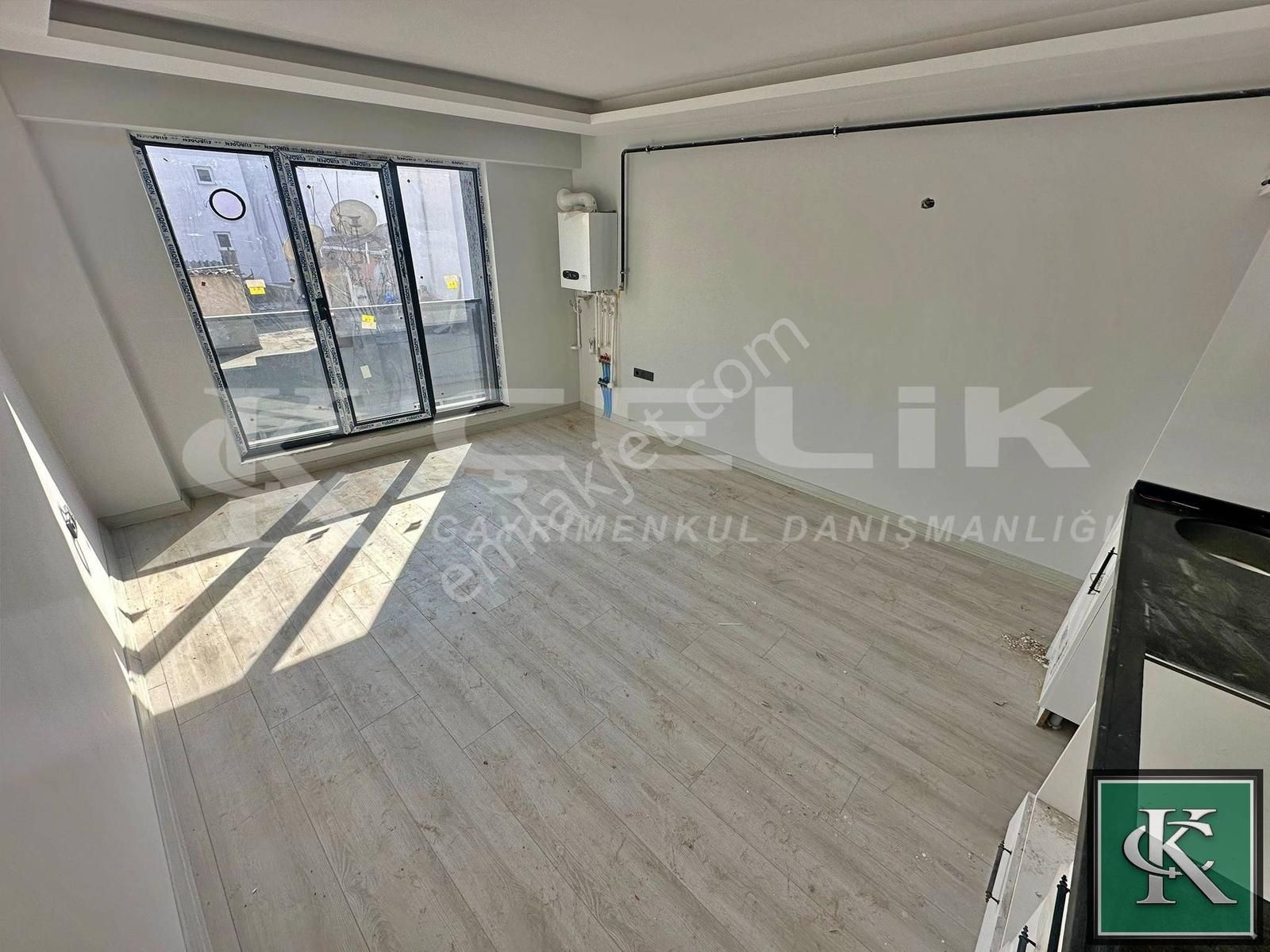 Çelik Emlaktan Merkezi Konum Da Arakat Ön Cephe Kiralık Daire!! - Görsel 20