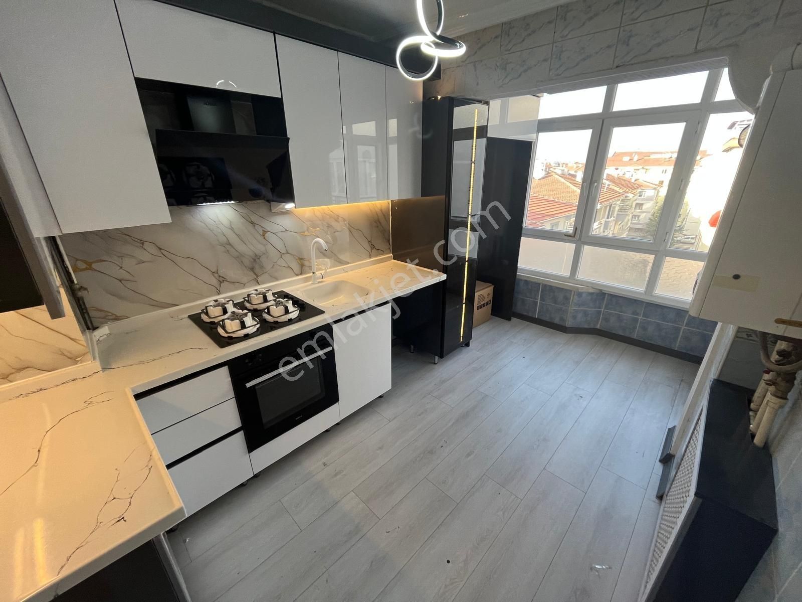 Pınarbaşı Mah"de 3+1 Ara Katta Asansörlü Full Yapılı Daire - Görsel 16