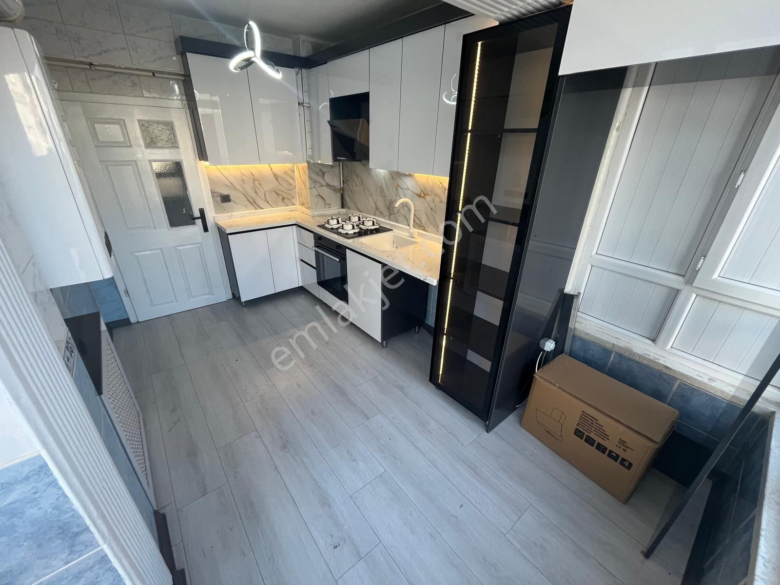 Pınarbaşı Mah"de 3+1 Ara Katta Asansörlü Full Yapılı Daire - Görsel 14