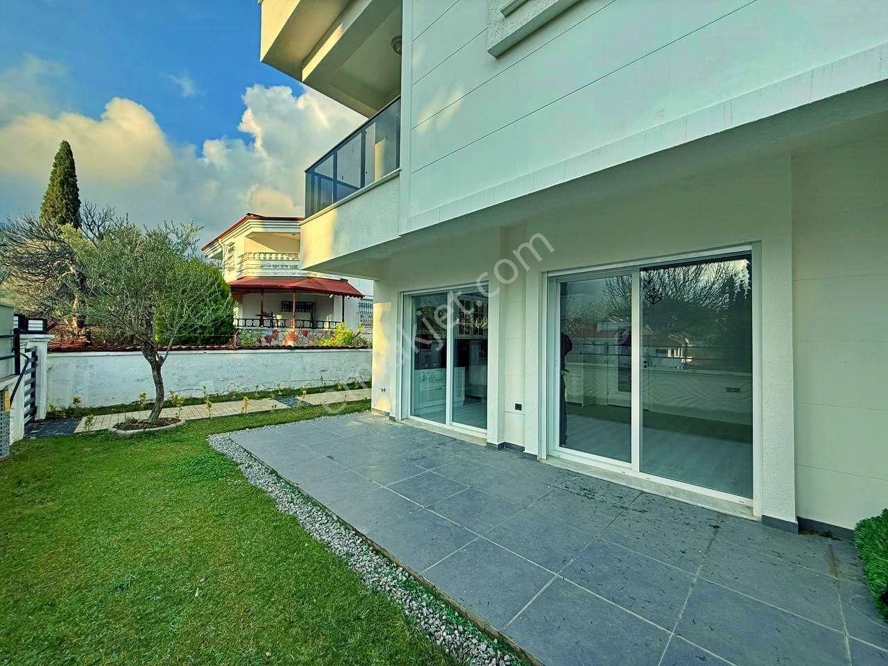 Uytun'dan Gürede Sitede Çift Teraslı Bahçeli 5+1 Satılık Villa - Görsel 22