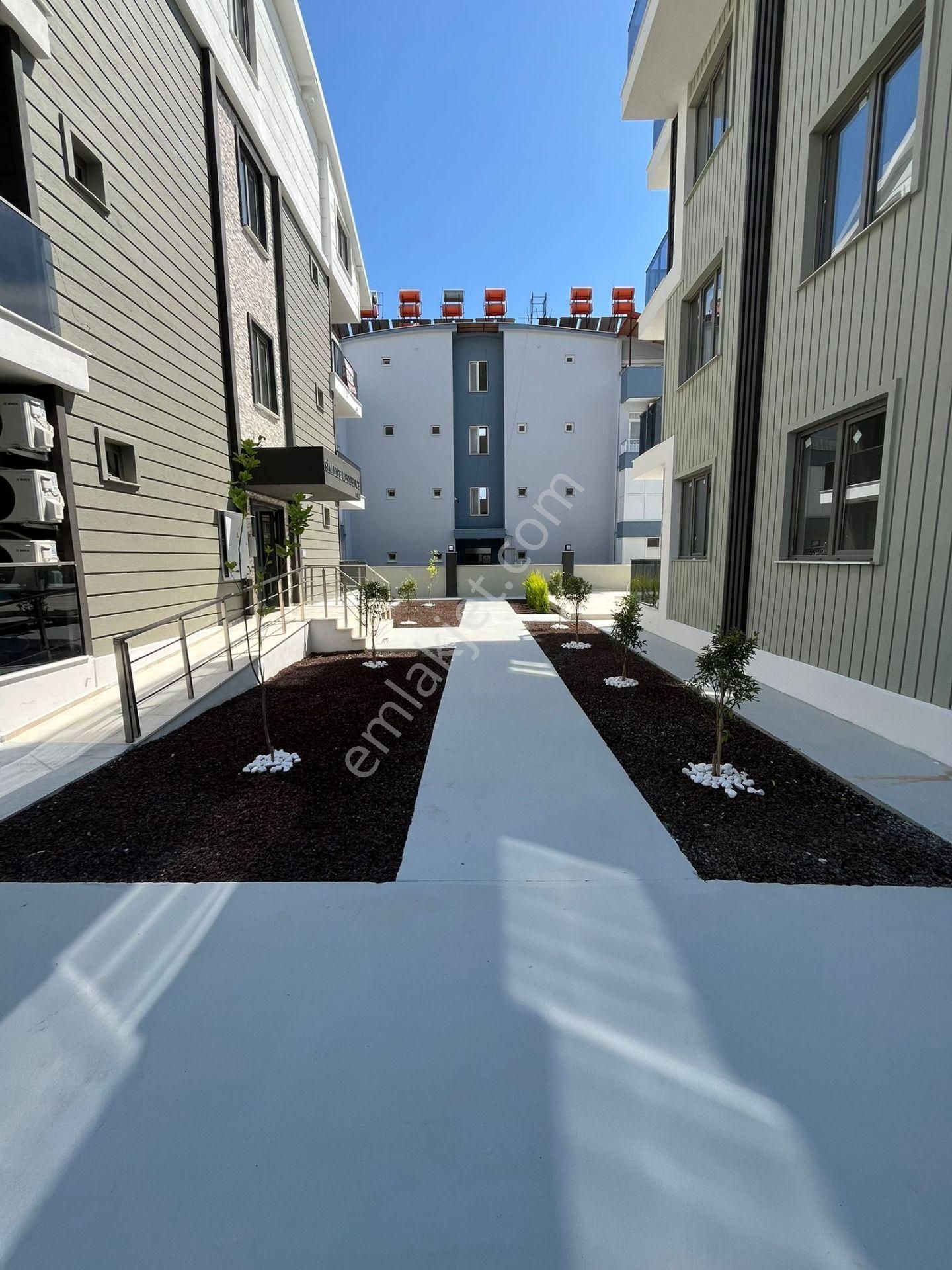 Site İçi Lüx Eşyasız Satılık Daire - Görsel 4