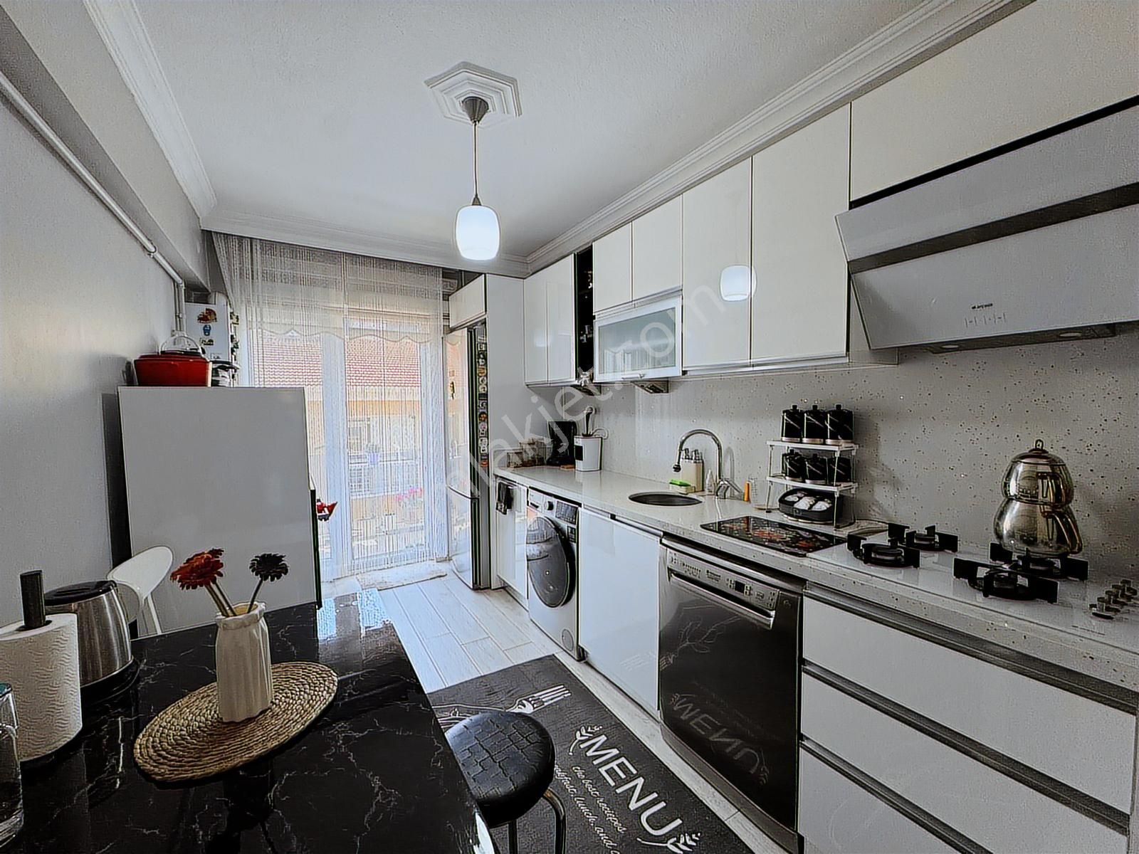 Oscar'dan Güllük'te İçi Full Yenilenmiş Balkonlu 3+1 - Görsel 29