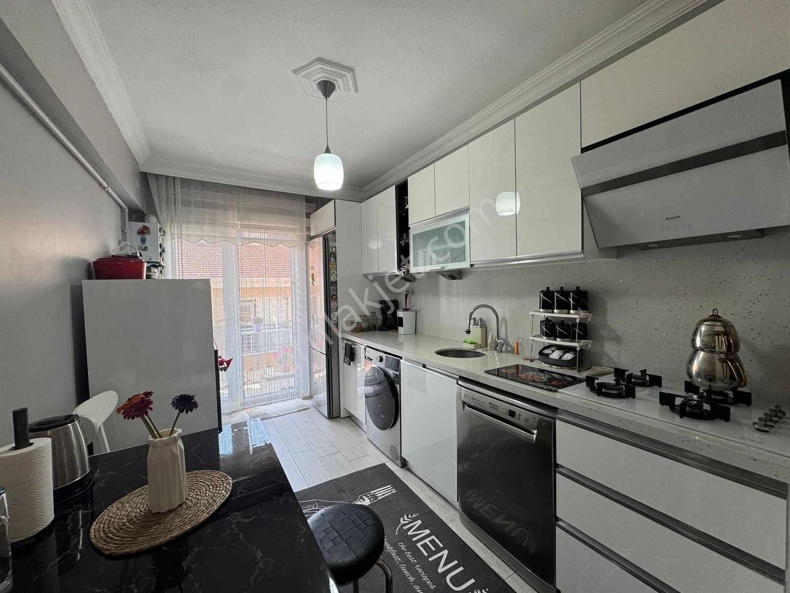 Oscar'dan Güllük'te İçi Full Yenilenmiş Balkonlu 3+1 - Görsel 26