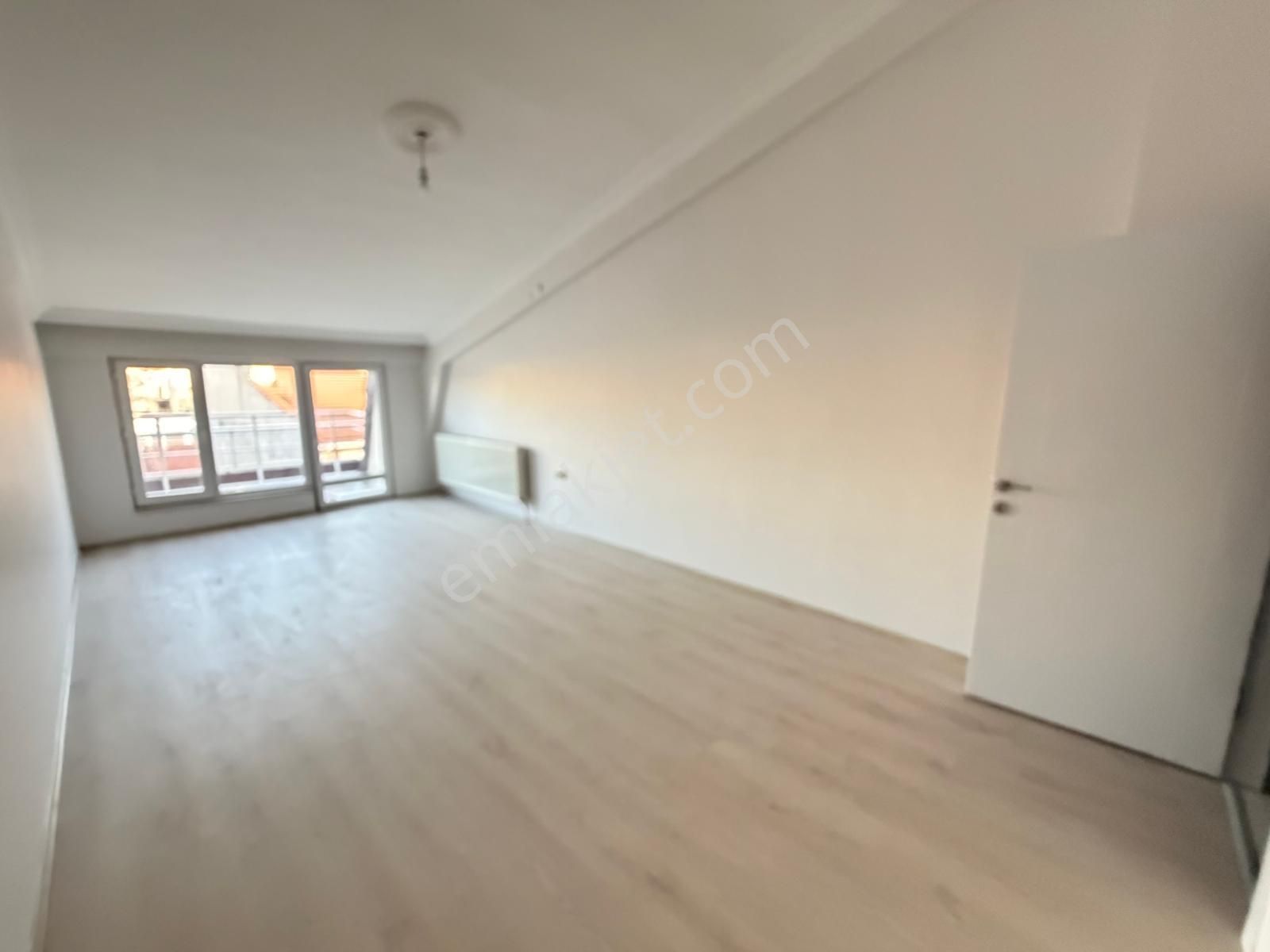 Oscar'dan Çamlıca'da Çok Geniş İki Balkonlu 2+1 Dubleks - Görsel 18