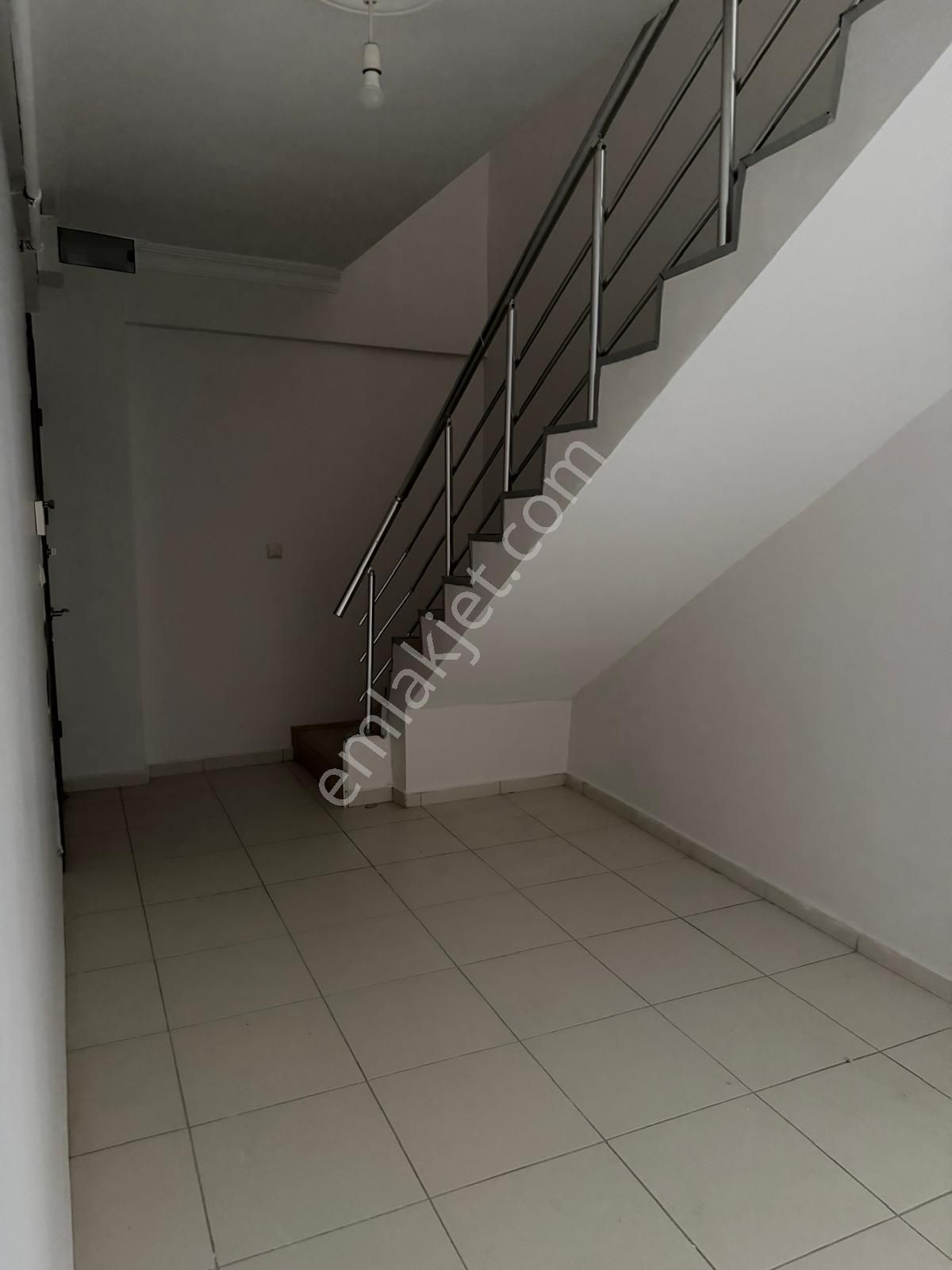 Oscar'dan Çamlıca'da Çok Geniş İki Balkonlu 2+1 Dubleks - Görsel 10