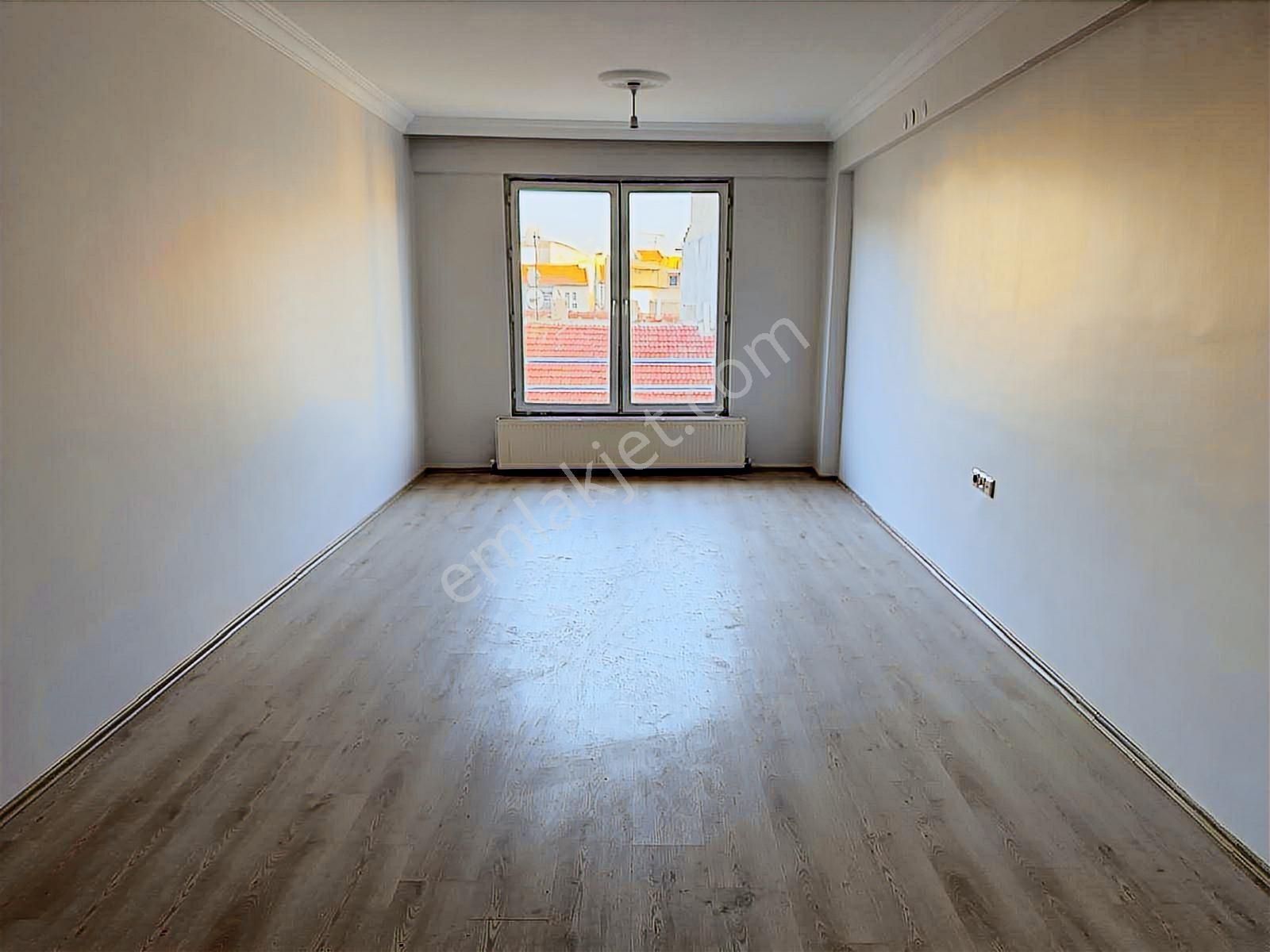 Oscar'dan Çamlıca'da Çok Geniş İki Balkonlu 2+1 Dubleks - Görsel 16