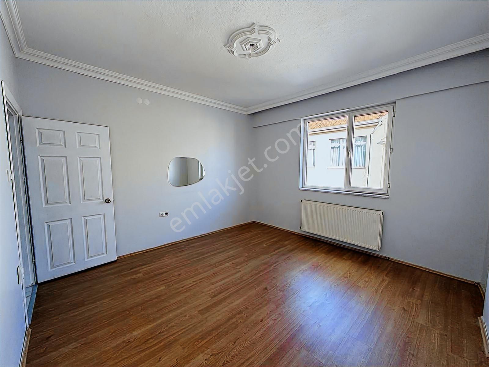 Oscar'dan Seylap Caddesi Yakını İçi Yenilenmiş Balkonlu 3+1 - Görsel 22