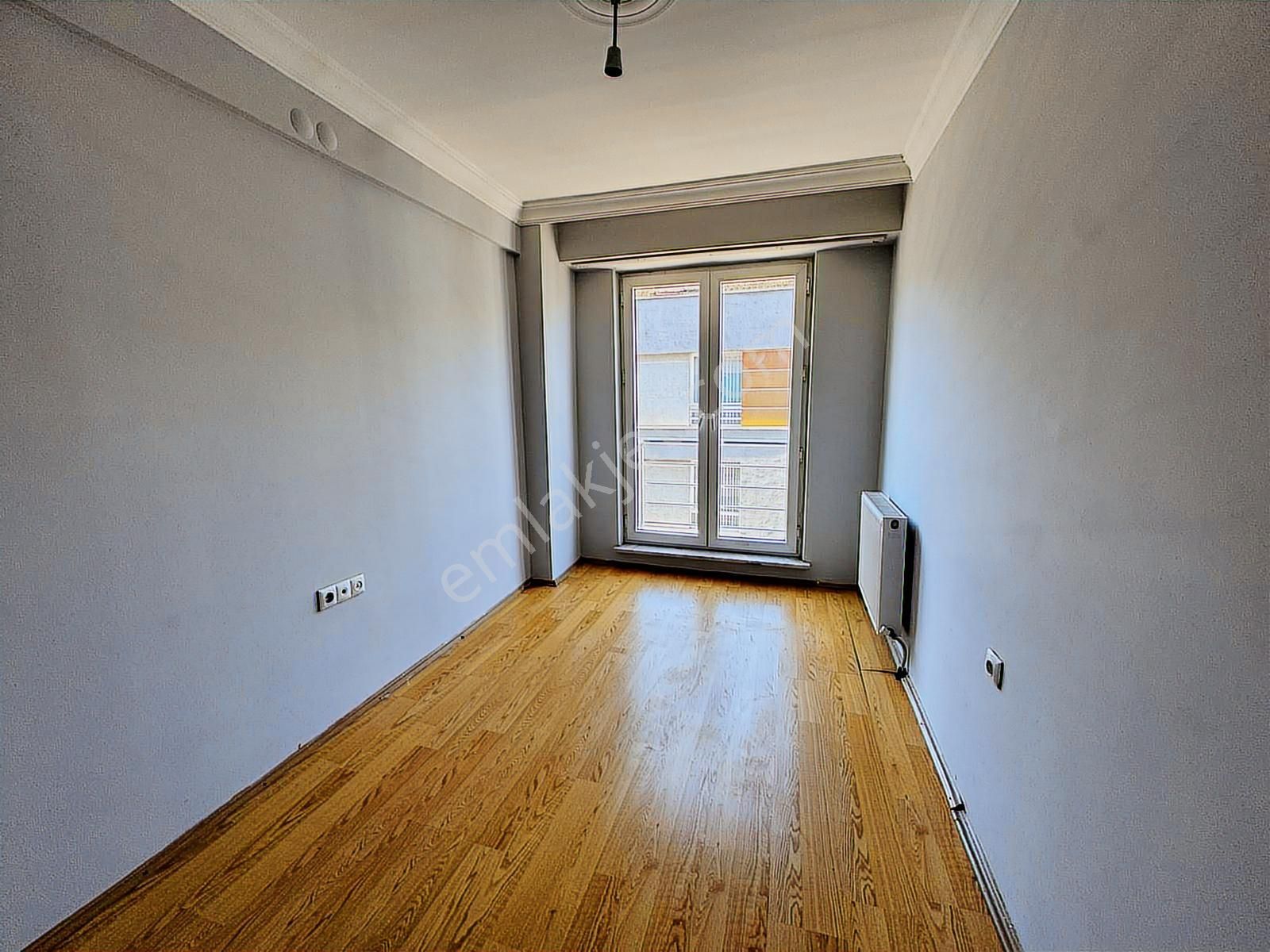 Oscar'dan Kumlubel'de Tramvay Yakını Ön Cephe 1+1 - Görsel 4