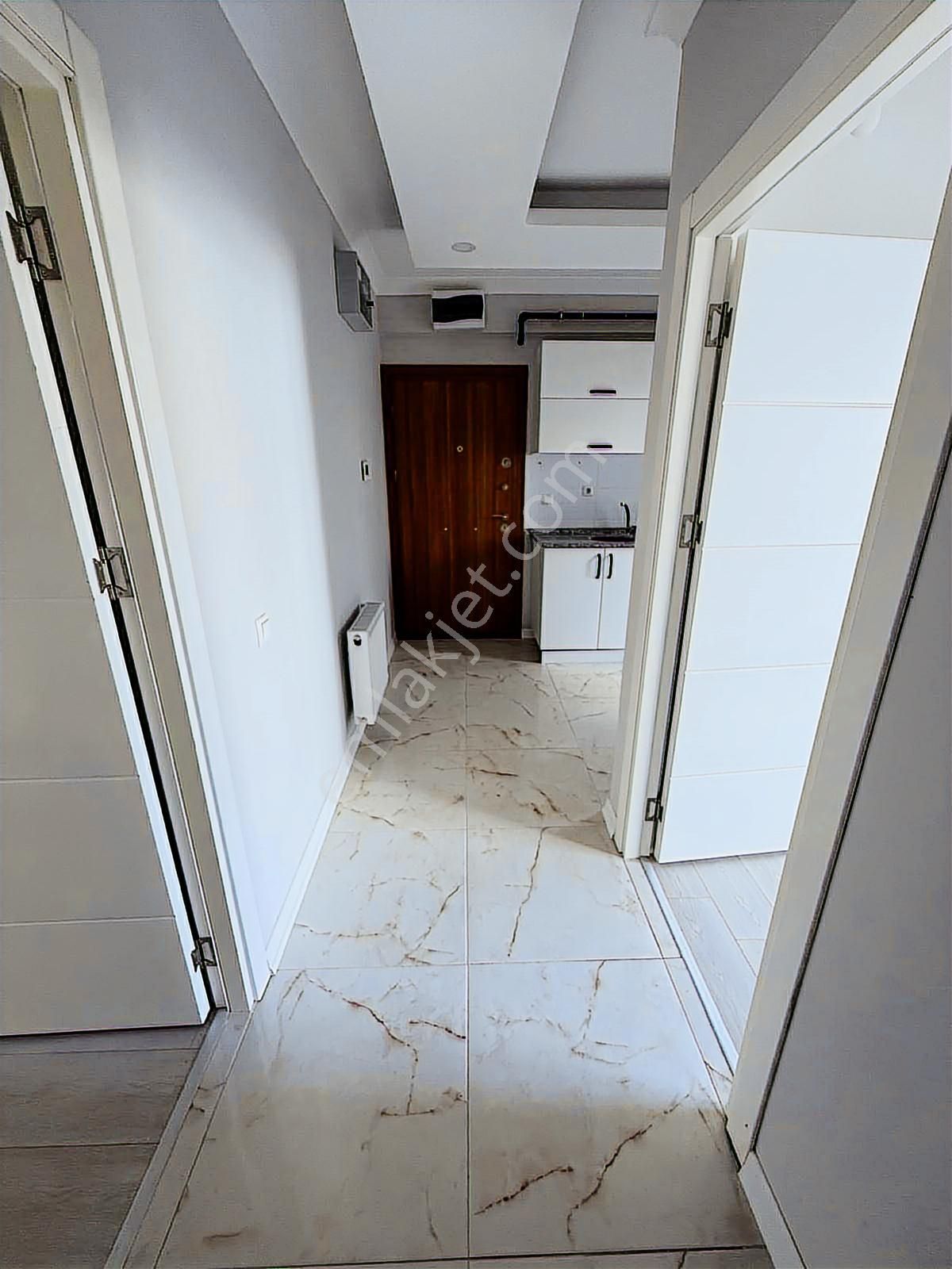 Oscar Emlak'tan Balkonlu Ayrı Mutfaklı Geniş 1+1 - Görsel 18