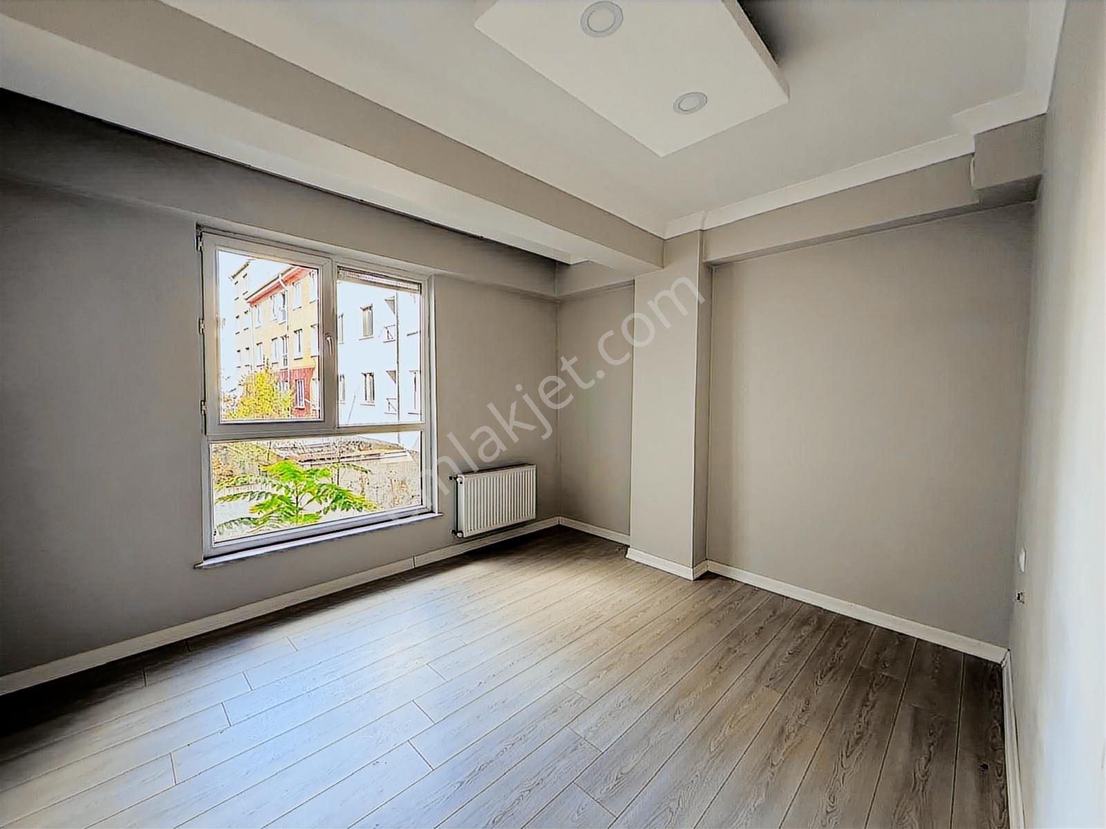 Oscar Emlak'tan Balkonlu Ayrı Mutfaklı Geniş 1+1 - Görsel 15