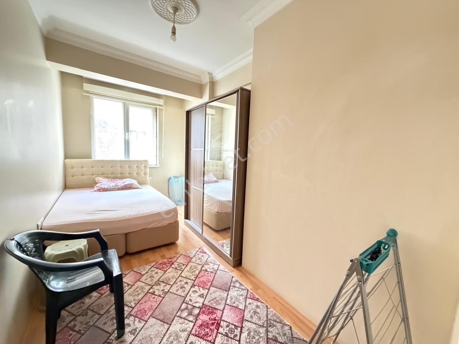 Oscar Emlak'tan Seylap Caddesi Yakını Ara Kat Eşyalı 1+1 - Görsel 11