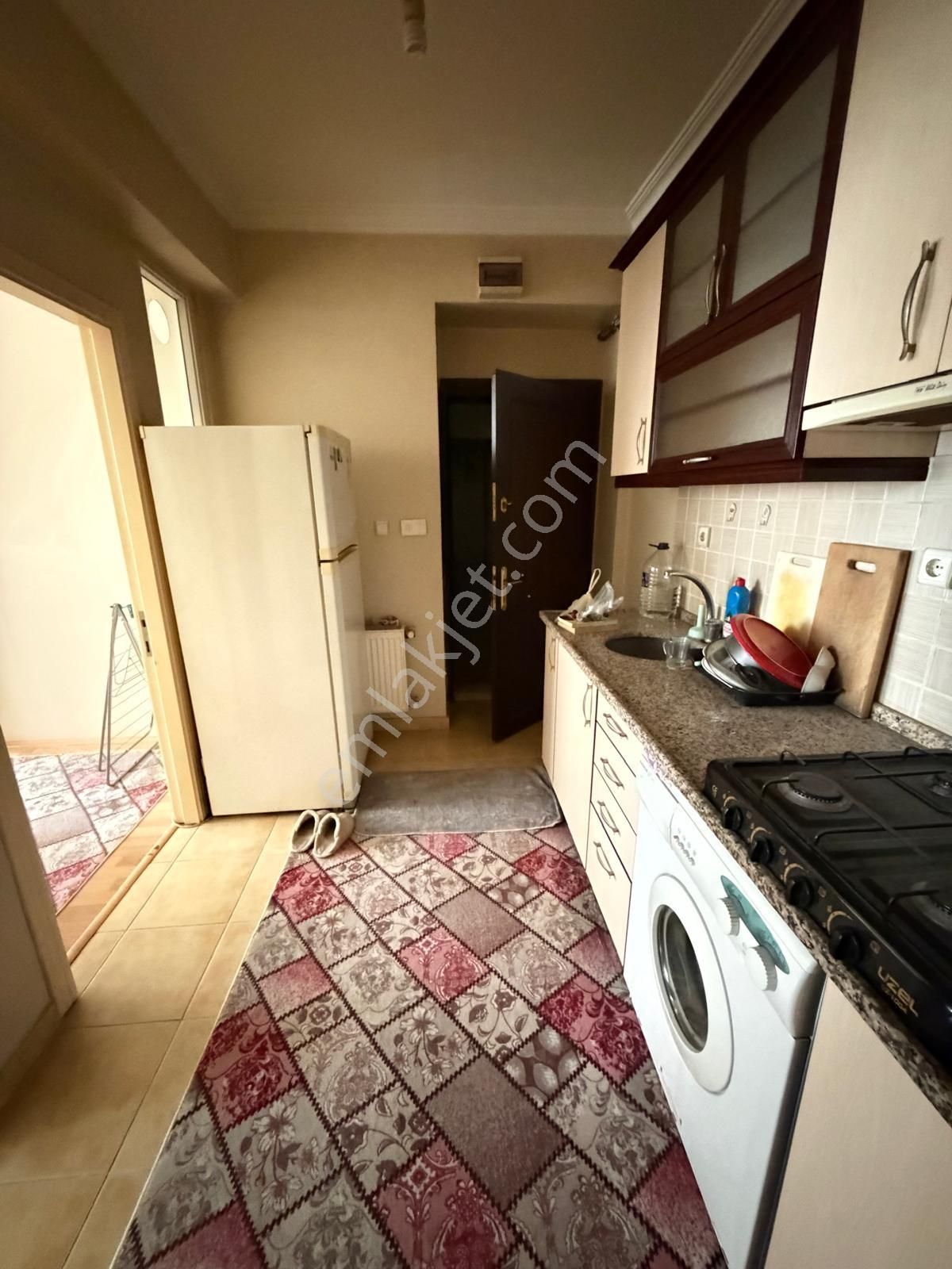 Oscar Emlak'tan Seylap Caddesi Yakını Ara Kat Eşyalı 1+1 - Görsel 6