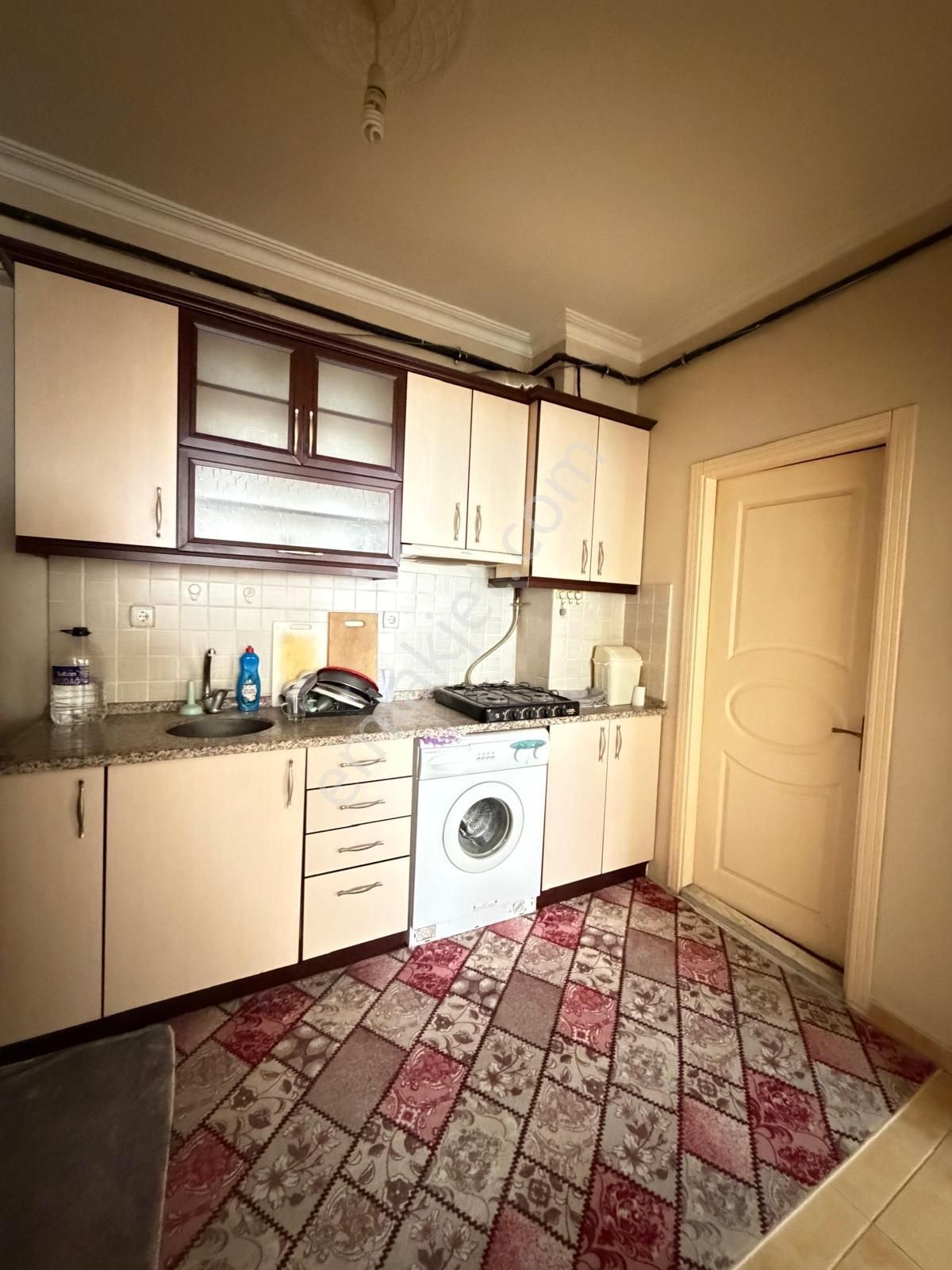 Oscar Emlak'tan Seylap Caddesi Yakını Ara Kat Eşyalı 1+1 - Görsel 7