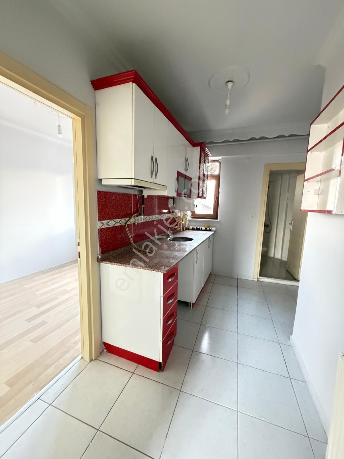 Oscar Emlak'tan Bursa Caddesi Yakını Ara Kat 1+1 - Görsel 12