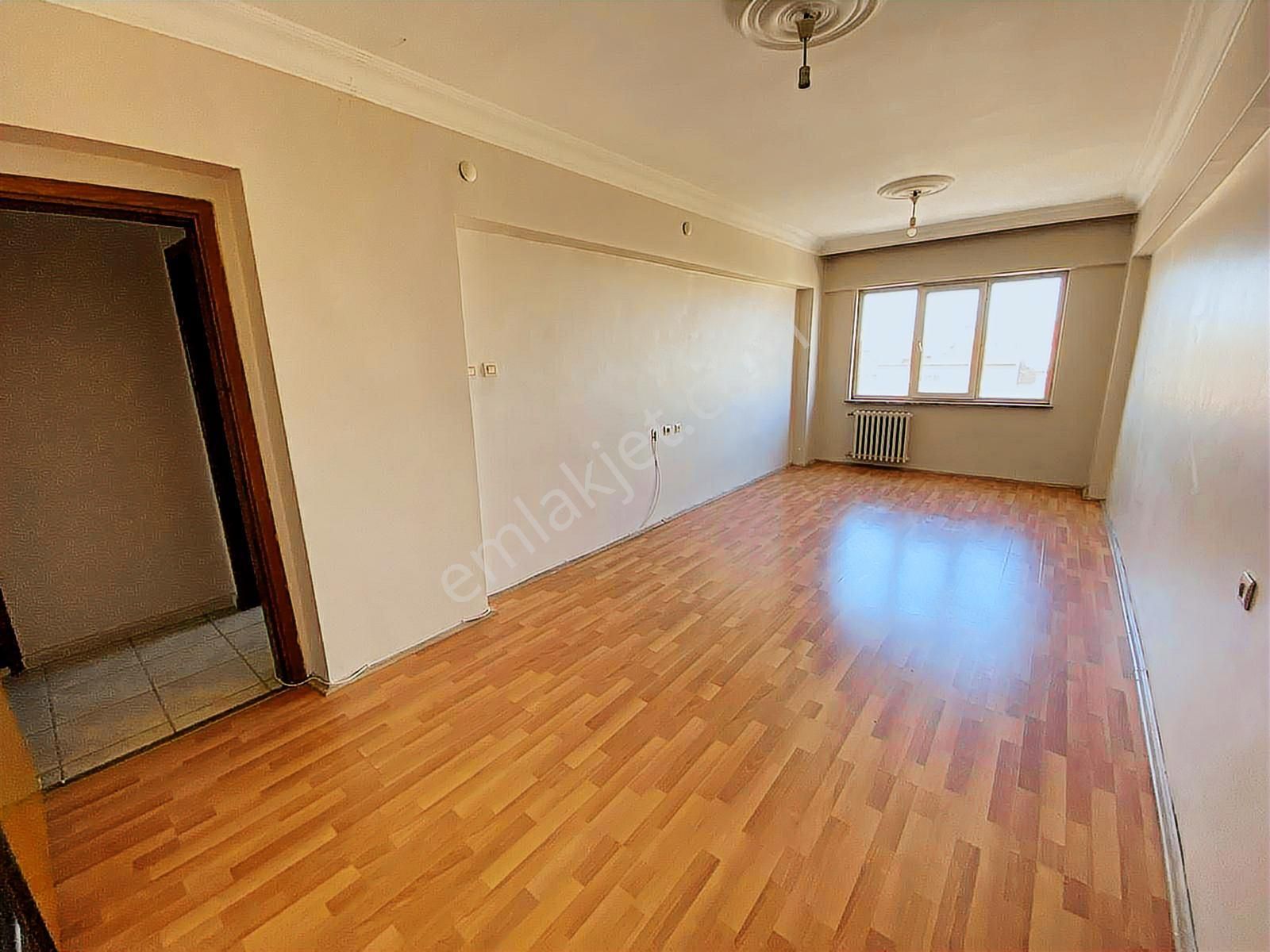 Oscar'dan Seylap Caddesi Üzeri Ara Kat Çift Balkonlu 3+1 - Görsel 10