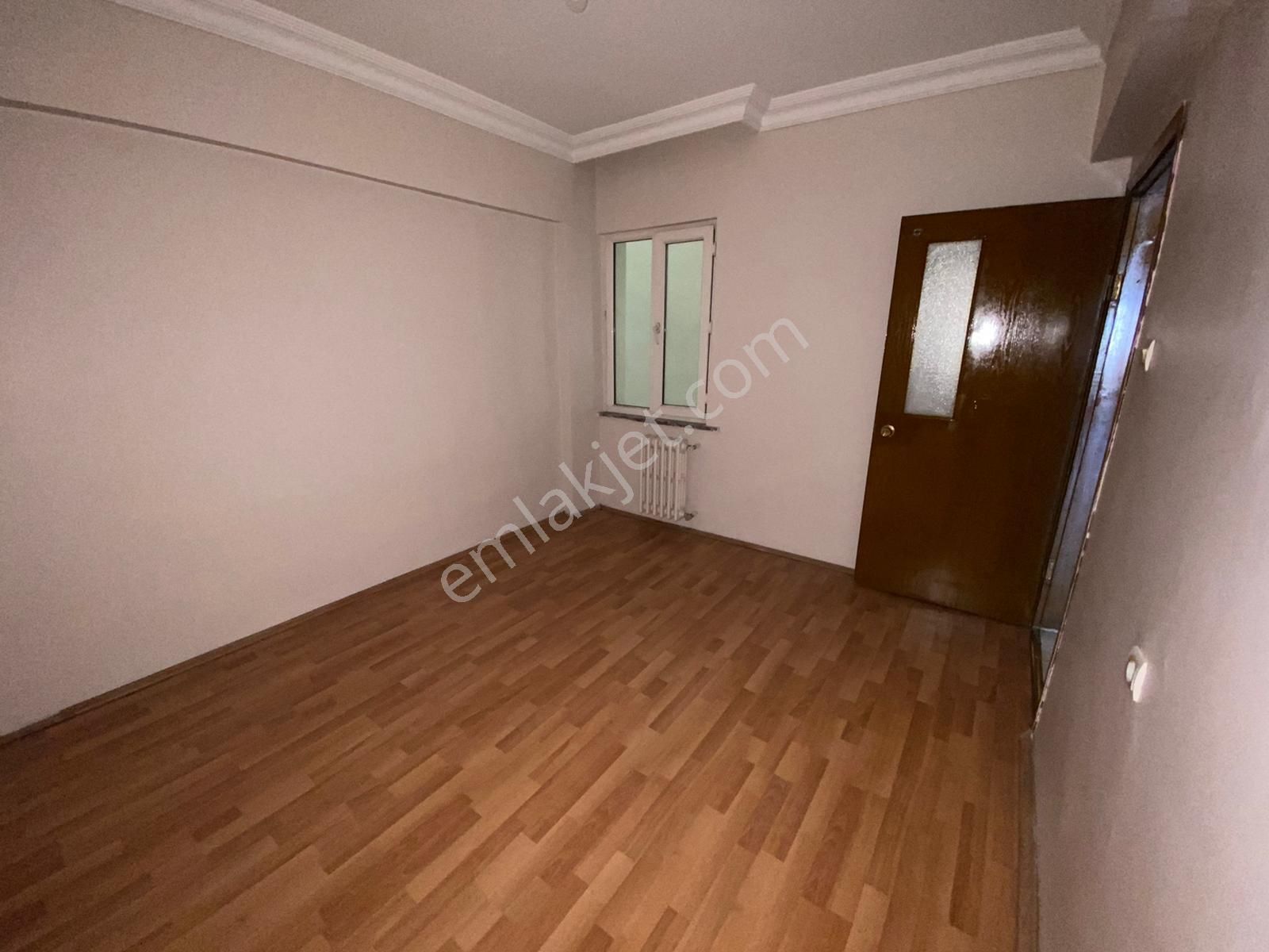 Oscar'dan Seylap Caddesi Üzeri Ara Kat Çift Balkonlu 3+1 - Görsel 9