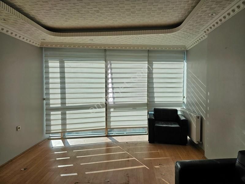 Beylikdüzü Yakuplu İş Merkezi Katnda Kiralık 2+1 Daire - Görsel 16