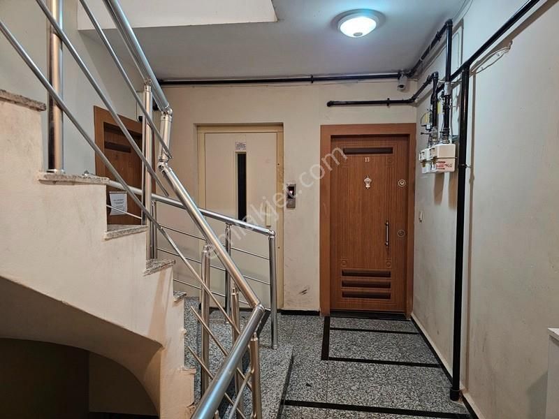 Beylikdüzü Yakuplu İş Merkezi Katnda Kiralık 2+1 Daire - Görsel 27