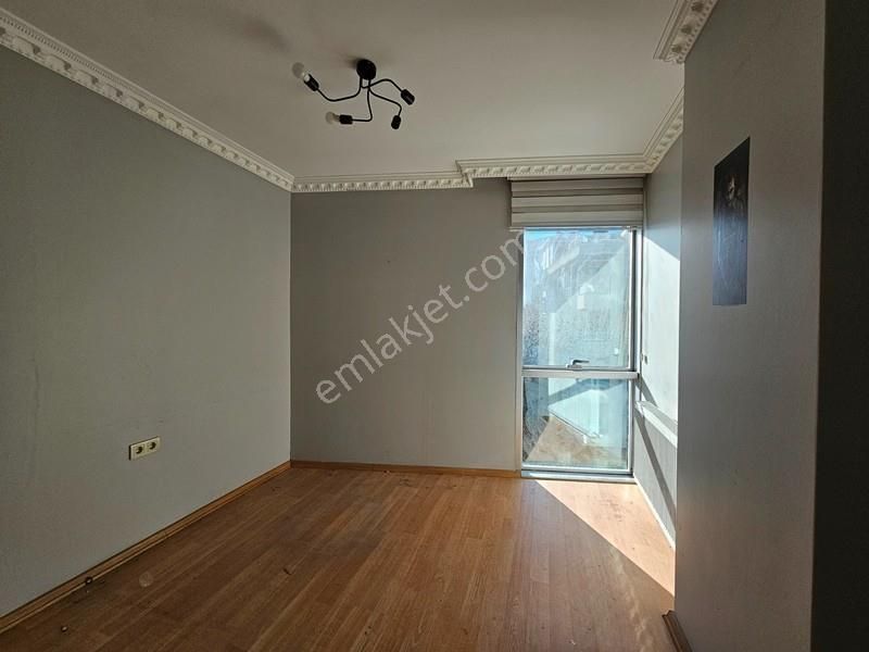 Beylikdüzü Yakuplu İş Merkezi Katnda Kiralık 2+1 Daire - Görsel 26